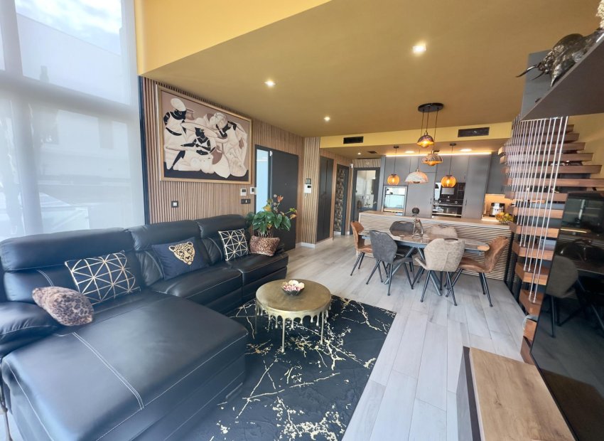 Resale - Villa * - Orihuela Costa * - Lomas de Cabo Roig *