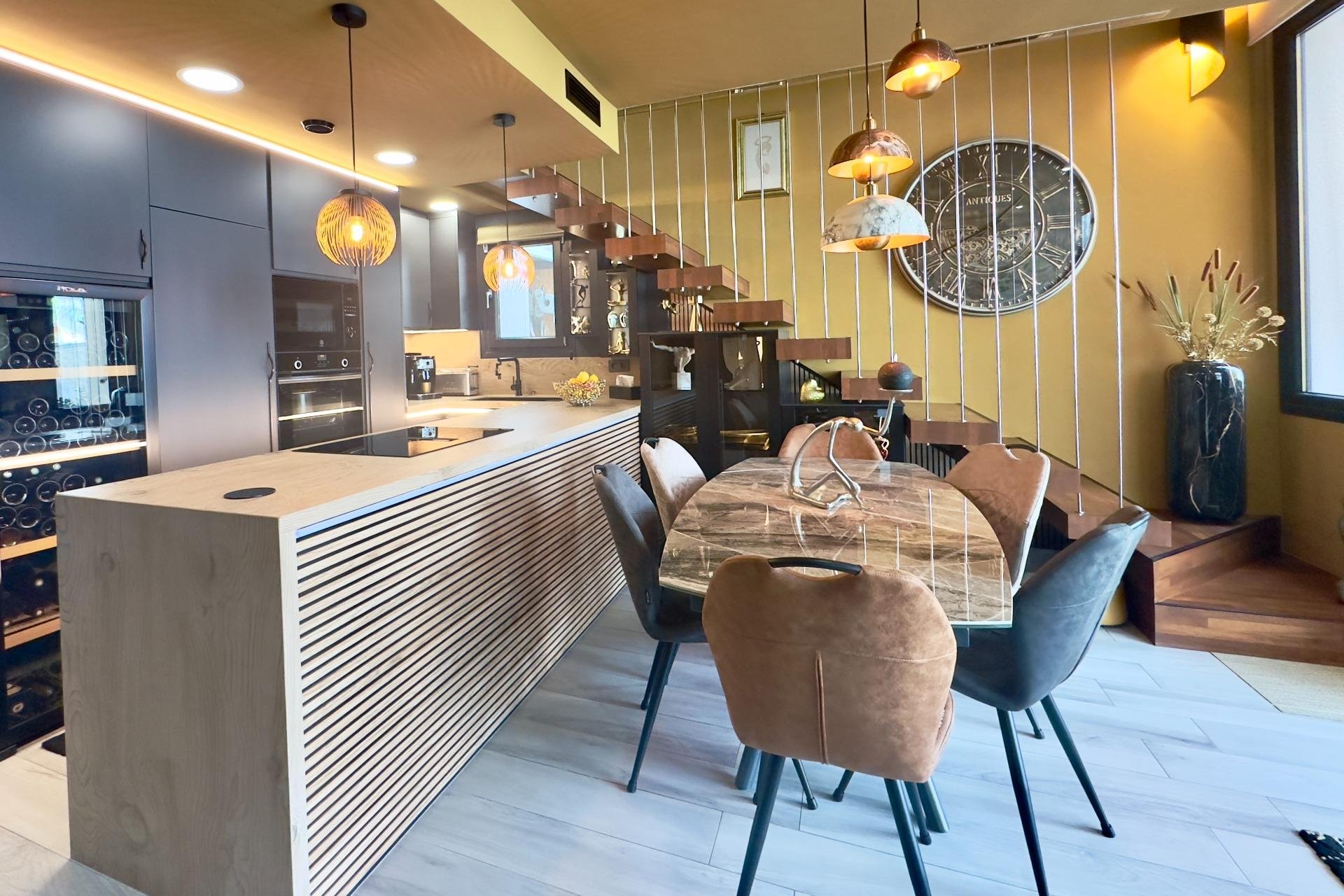 Resale - Villa * - Orihuela Costa * - Lomas de Cabo Roig *