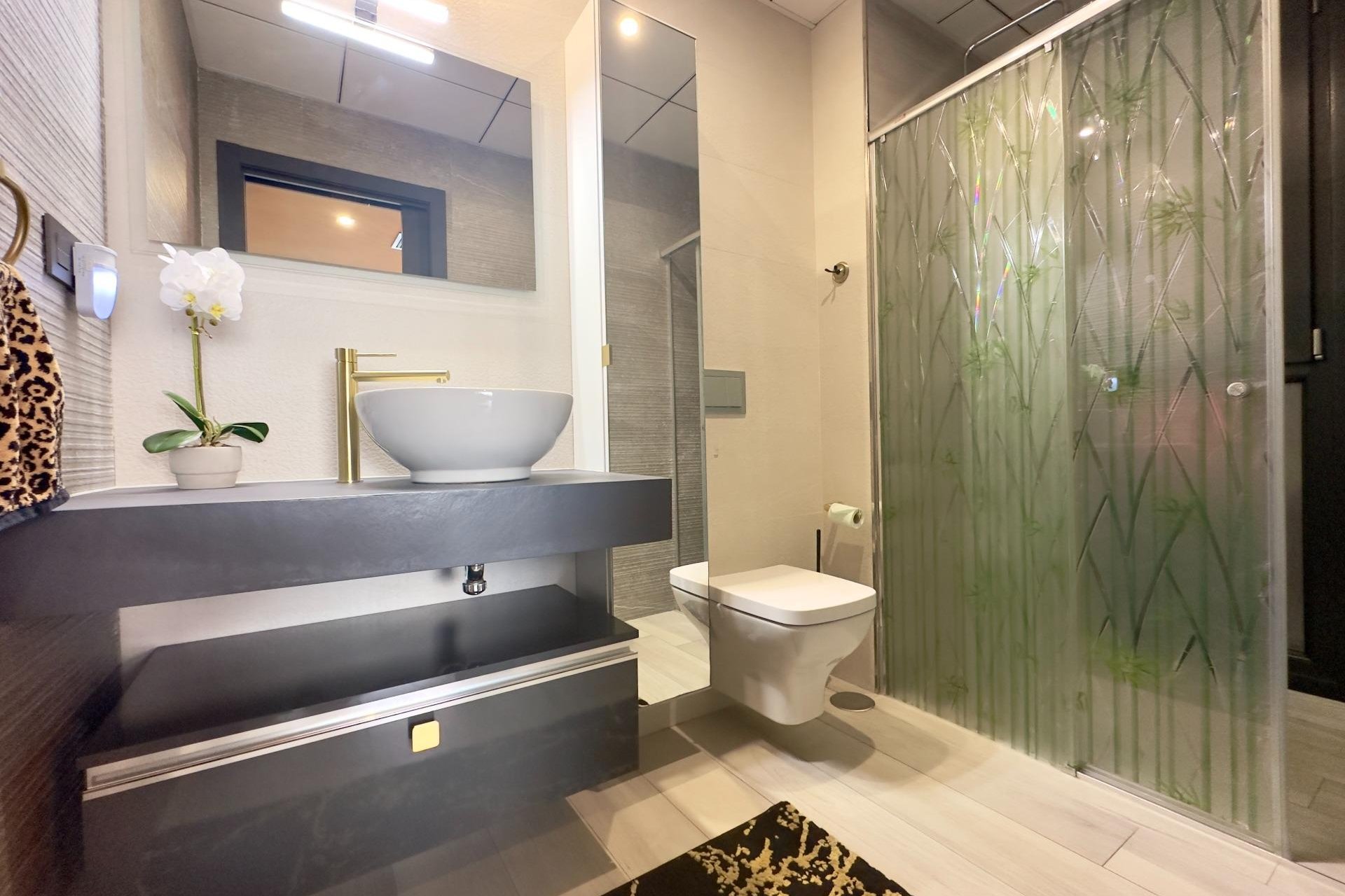 Resale - Villa * - Orihuela Costa * - Lomas de Cabo Roig *