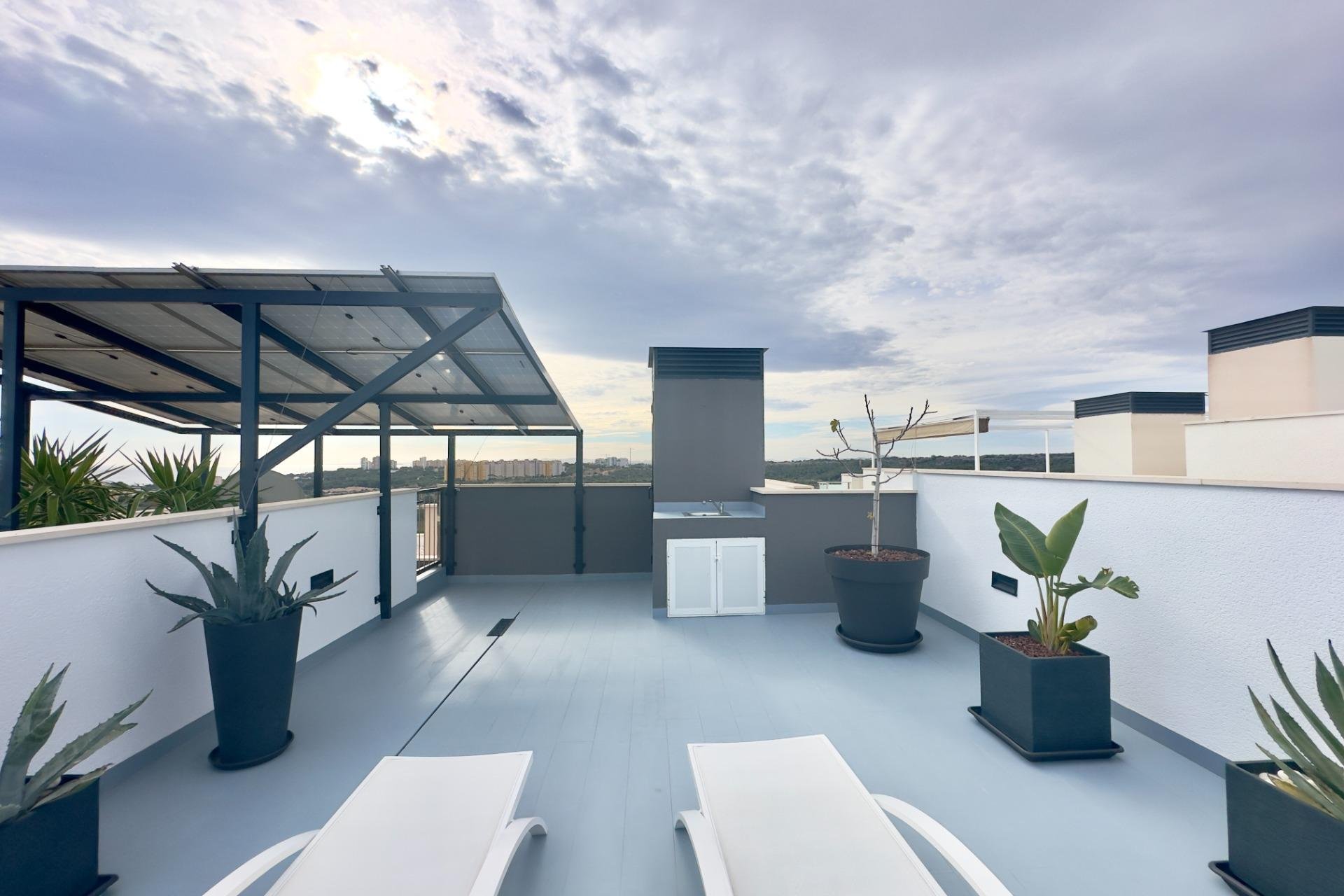 Resale - Villa * - Orihuela Costa * - Lomas de Cabo Roig *