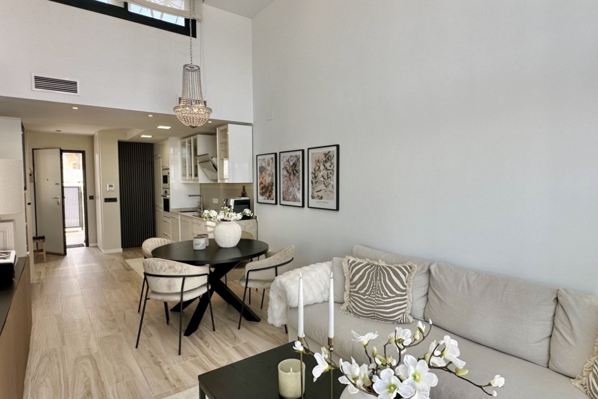 Resale - Villa * - Orihuela Costa * - Lomas de Cabo Roig *