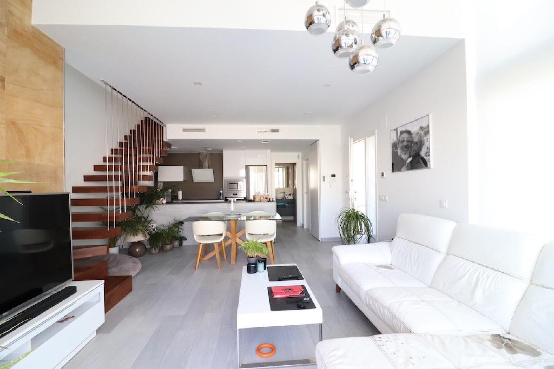 Resale - Villa * - Orihuela Costa * - Lomas de Cabo Roig *