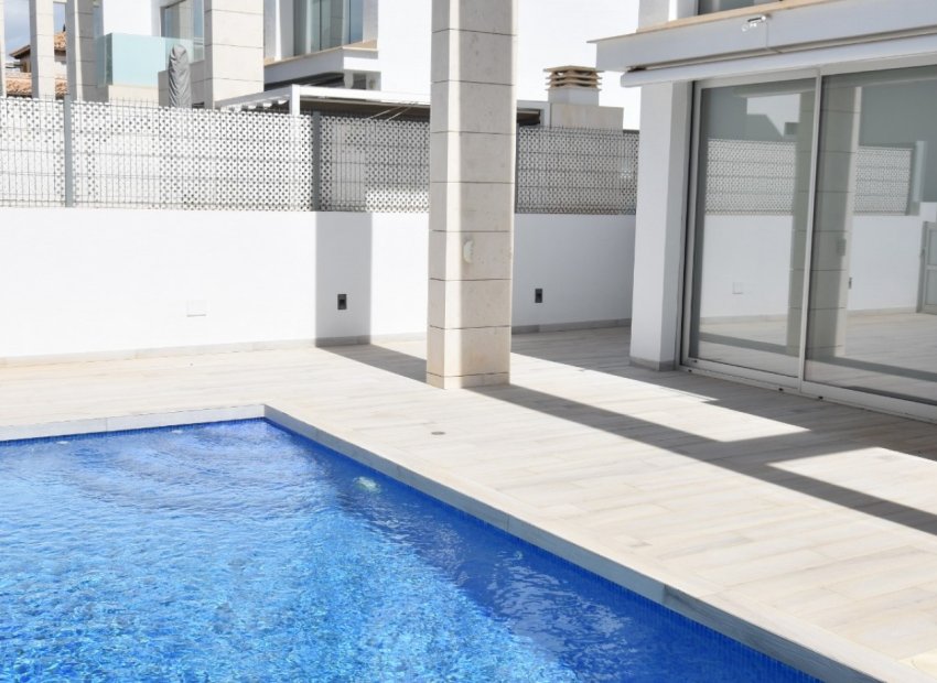 Resale - Villa - Orihuela Costa - Lomas de Cabo Roig