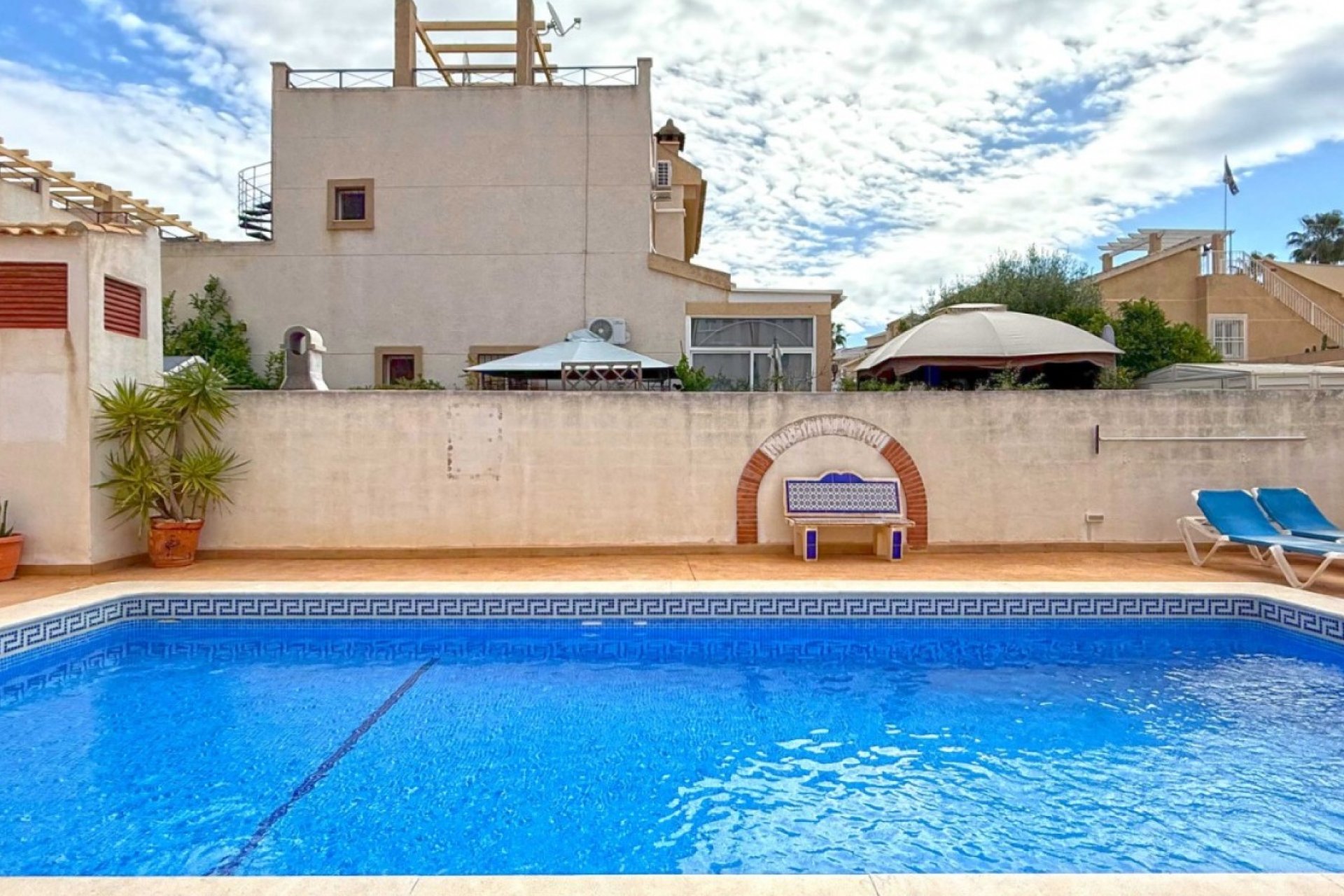 Resale - Villa * - Orihuela Costa - Los Altos *