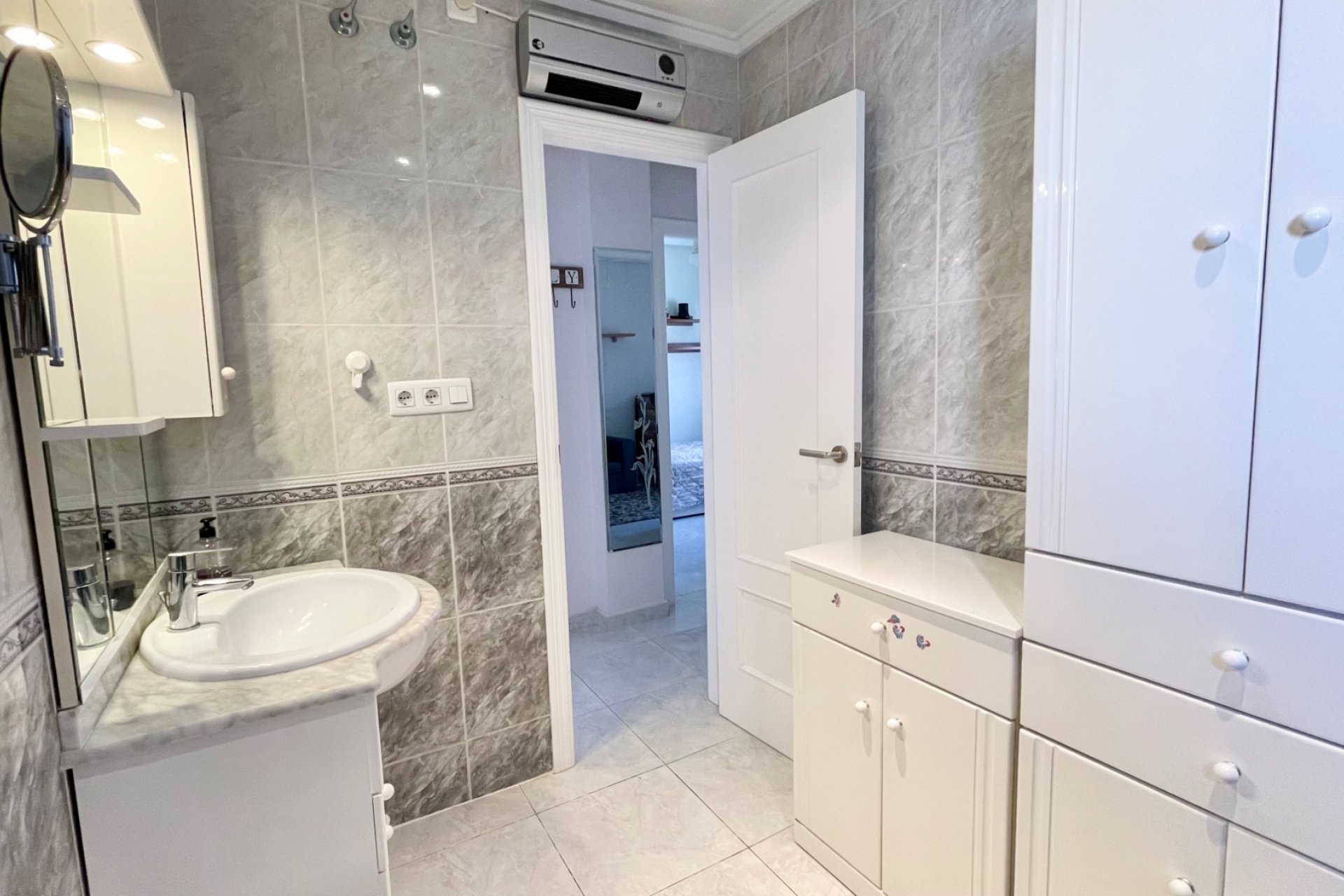 Resale - Villa * - Orihuela Costa * - Los Altos *