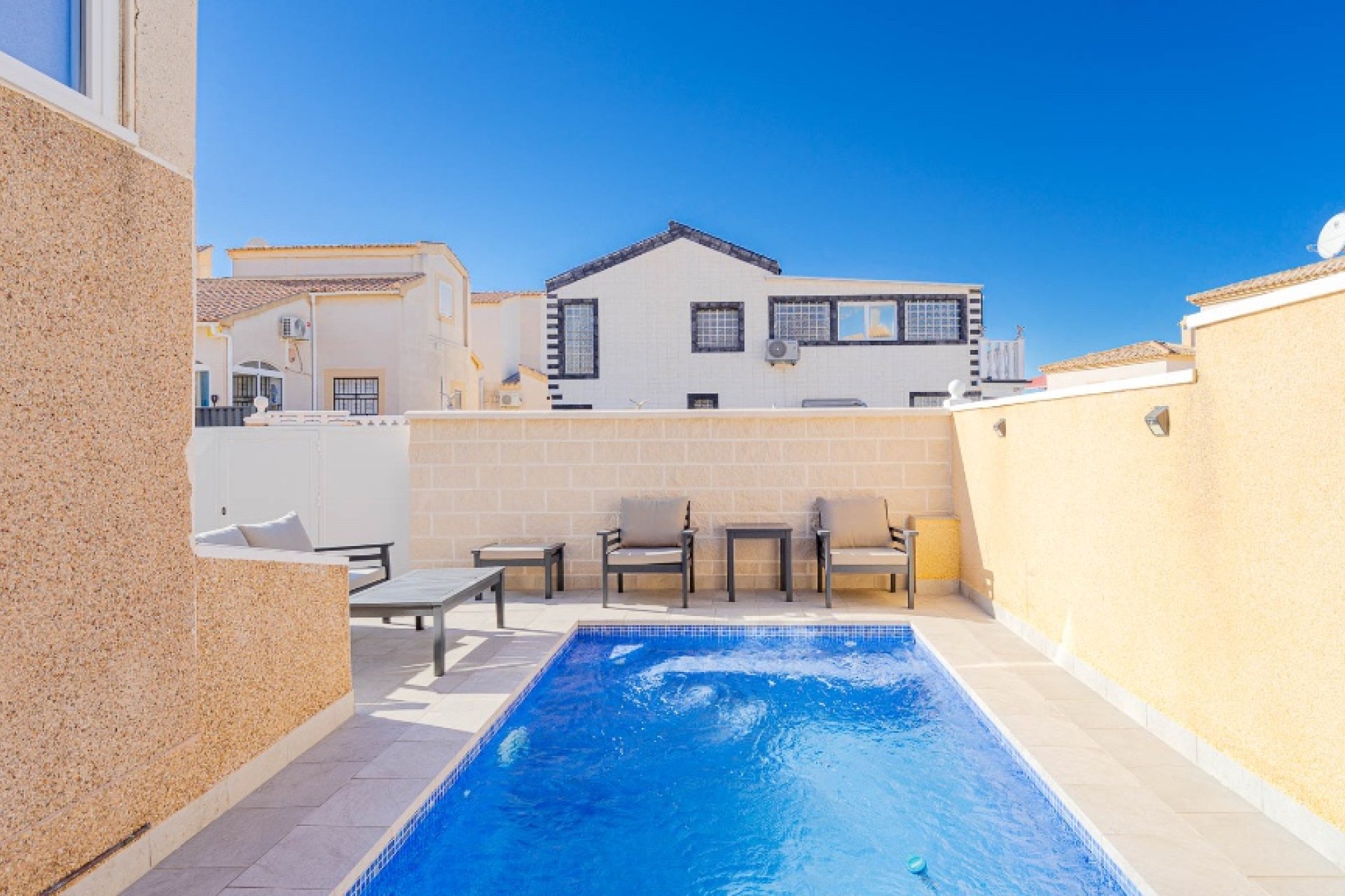 Resale - Villa * - Orihuela-Costa - Los Altos