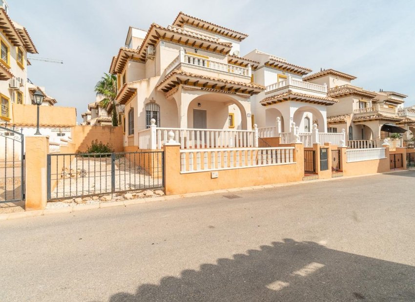 Resale - Villa - Orihuela Costa - Los Dolses