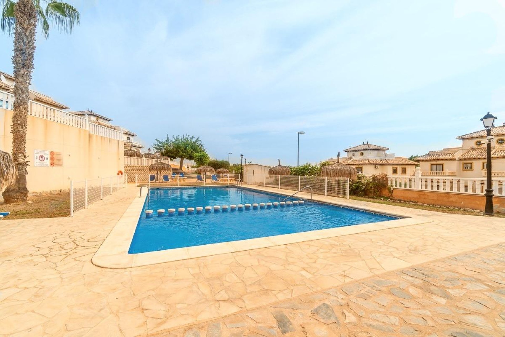 Resale - Villa - Orihuela Costa - Los Dolses