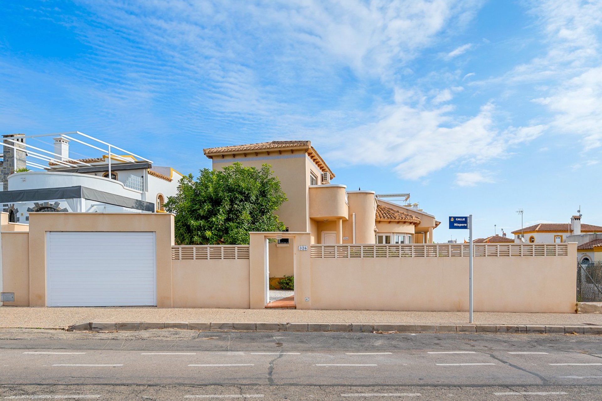 Resale - Villa - Orihuela Costa - Los Dolses*