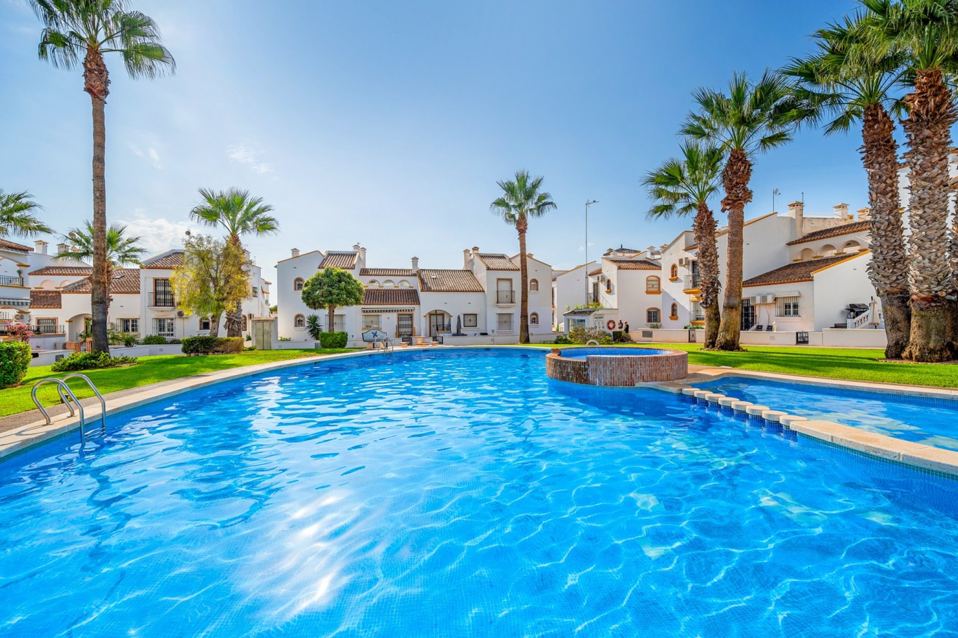 Resale - Villa - Orihuela Costa - Los Dolses*