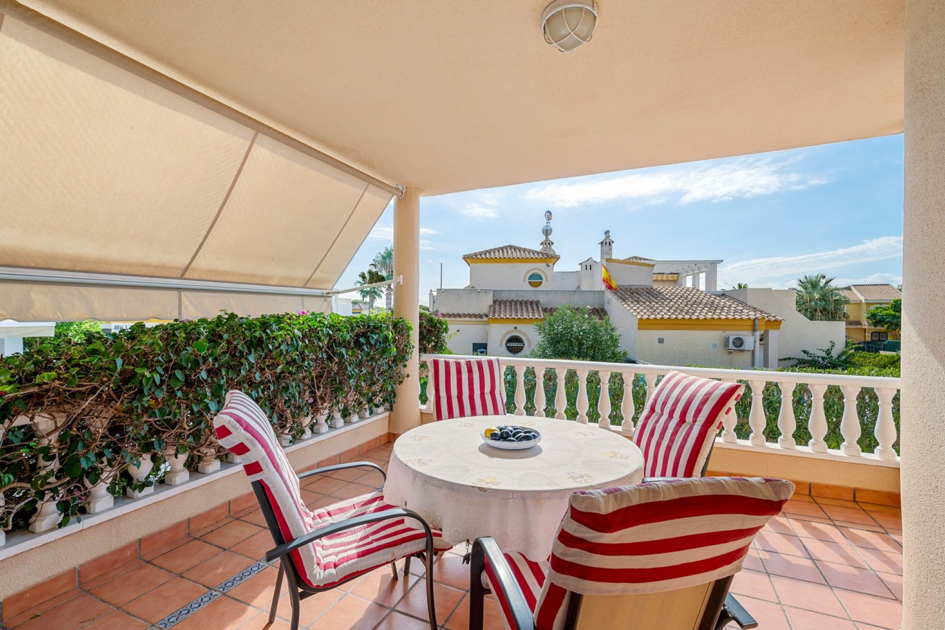 Resale - Villa - Orihuela Costa - Los Dolses*