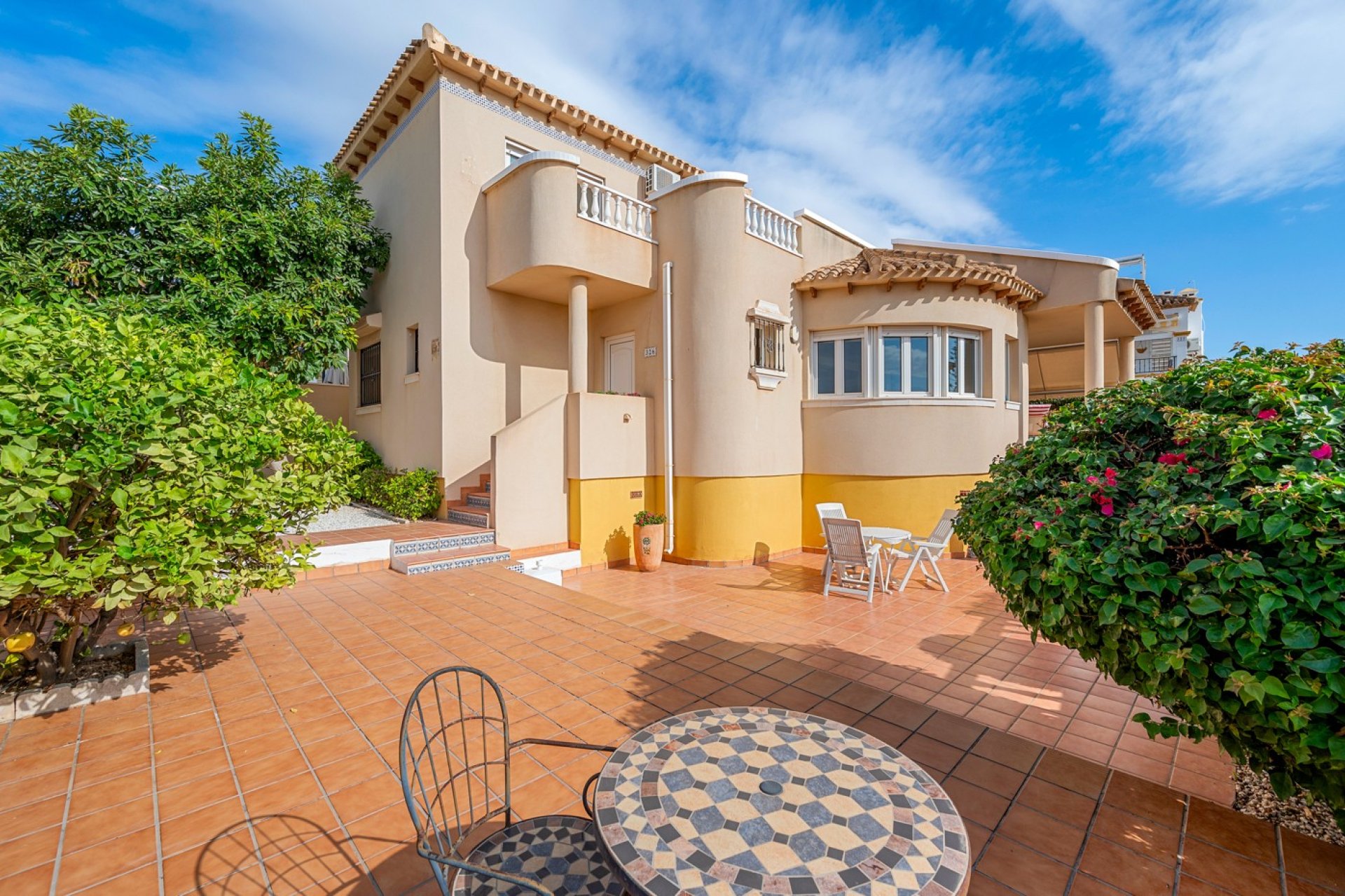 Resale - Villa - Orihuela Costa - Los Dolses*