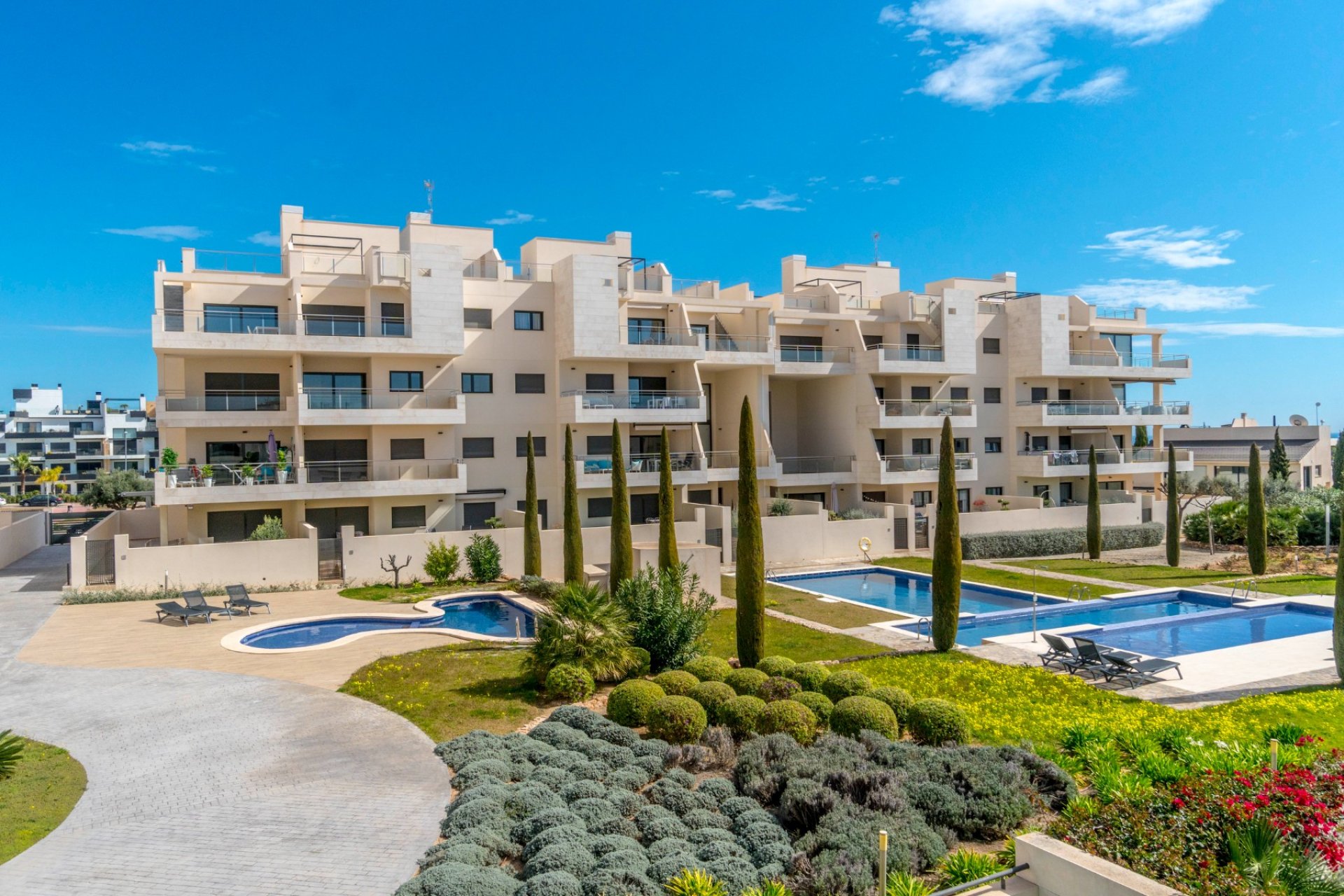 Resale - Villa - Orihuela Costa - Los Dolses