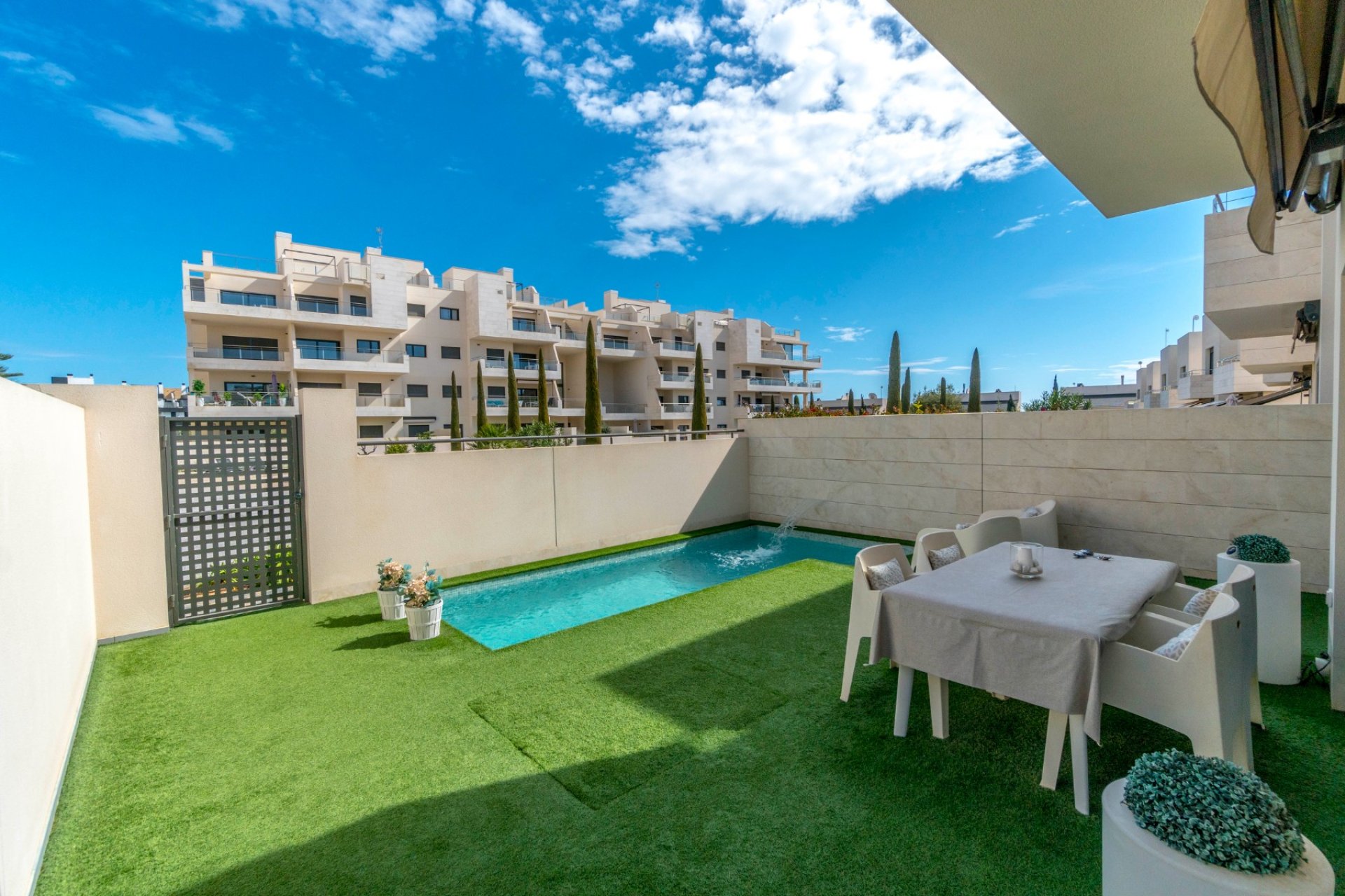 Resale - Villa - Orihuela Costa - Los Dolses