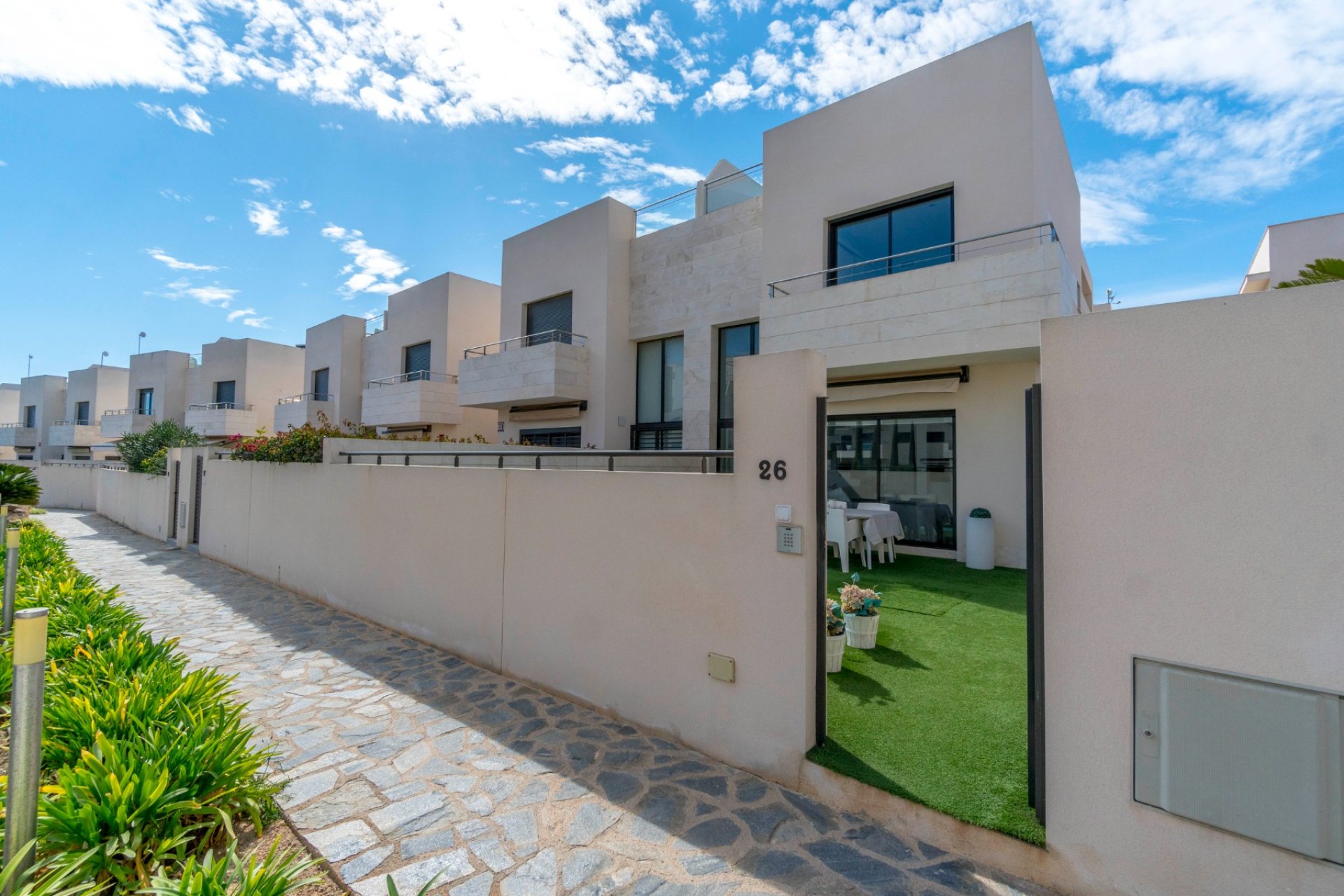 Resale - Villa - Orihuela Costa - Los Dolses