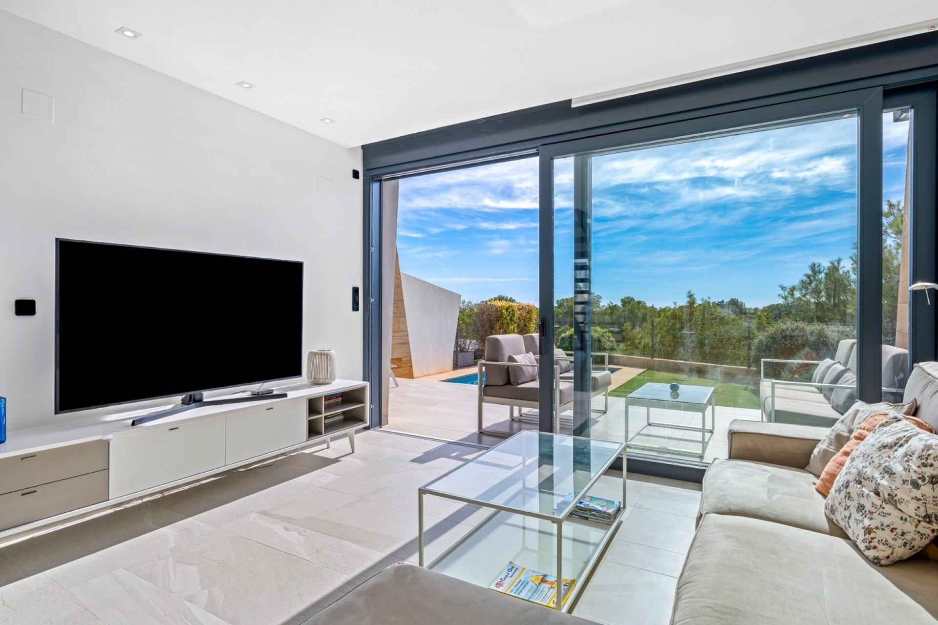 Resale - Villa * - Orihuela Costa - Los Dolses *