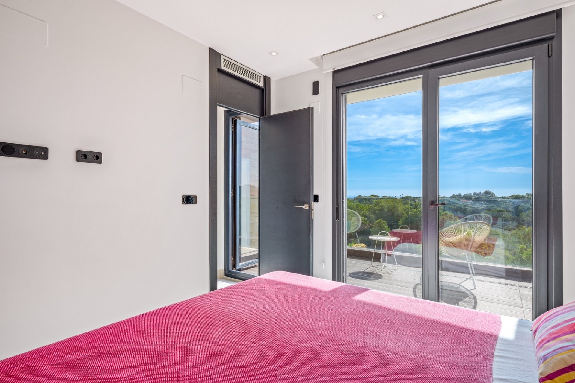 Resale - Villa * - Orihuela Costa - Los Dolses *