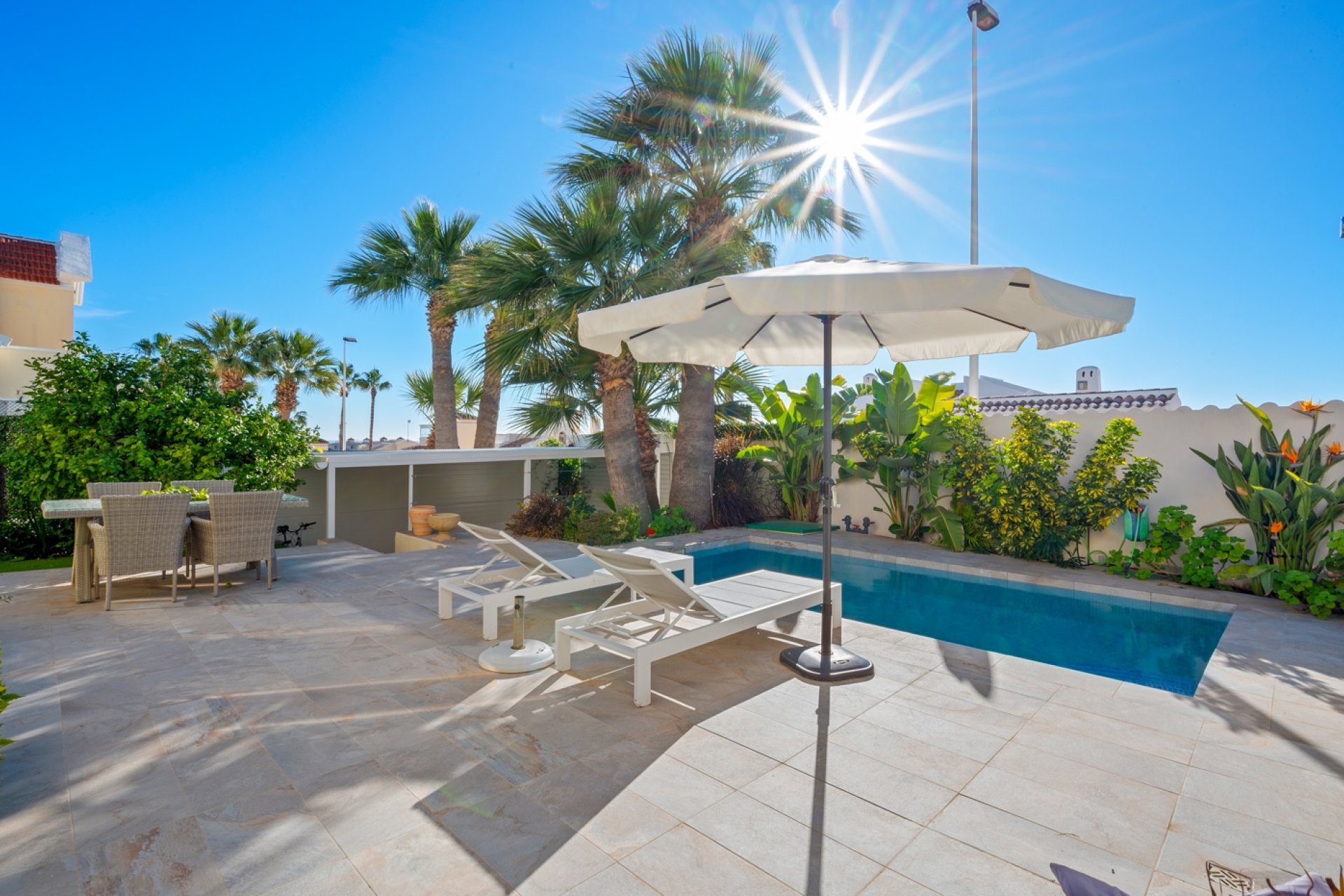 Resale - Villa * - Orihuela Costa * - Los Dolses*