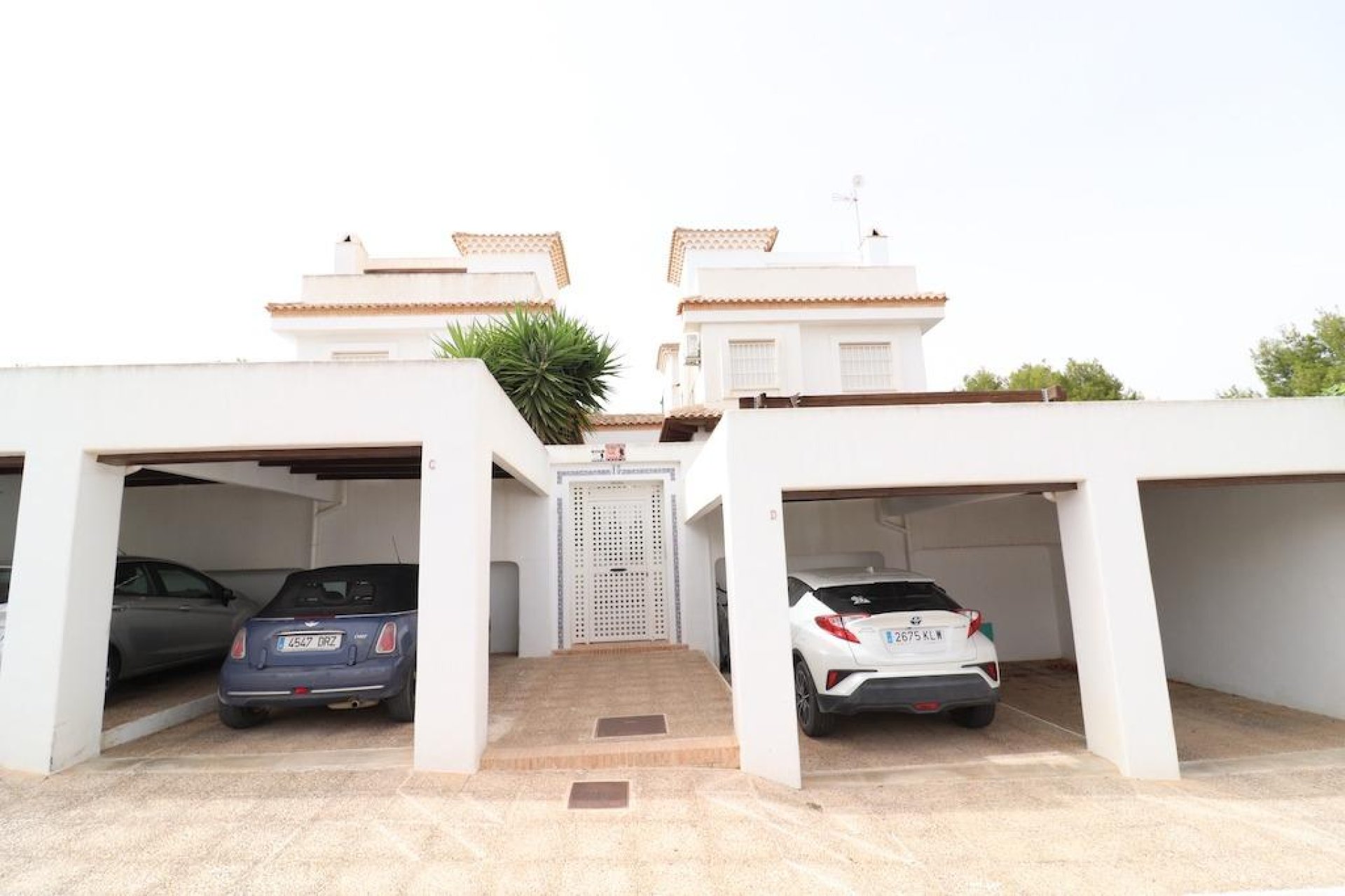 Resale - Villa * - Orihuela Costa - Montezenia *