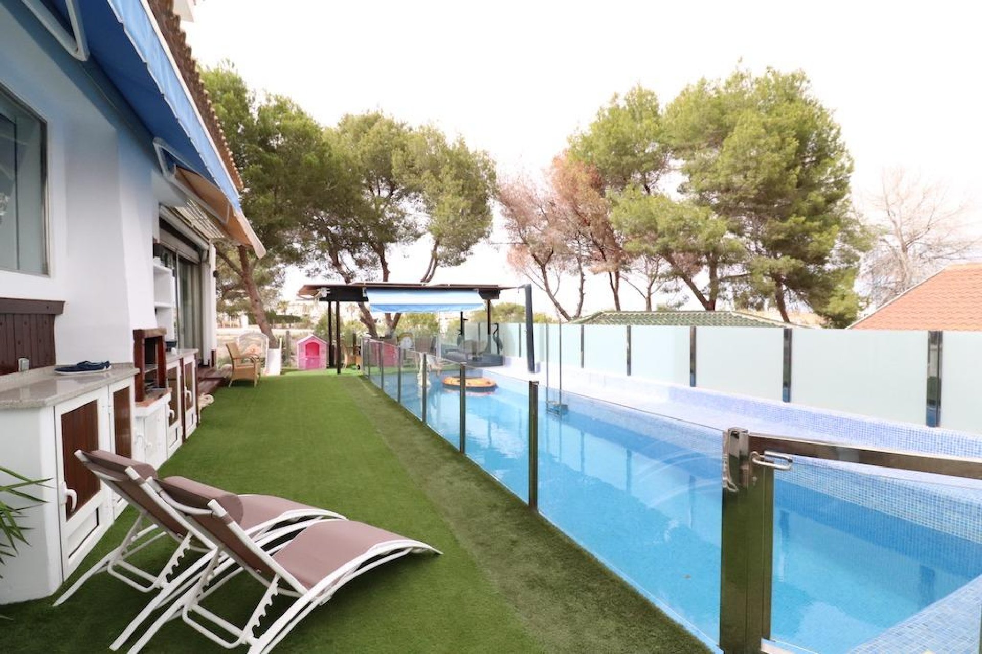 Resale - Villa * - Orihuela Costa - Montezenia *