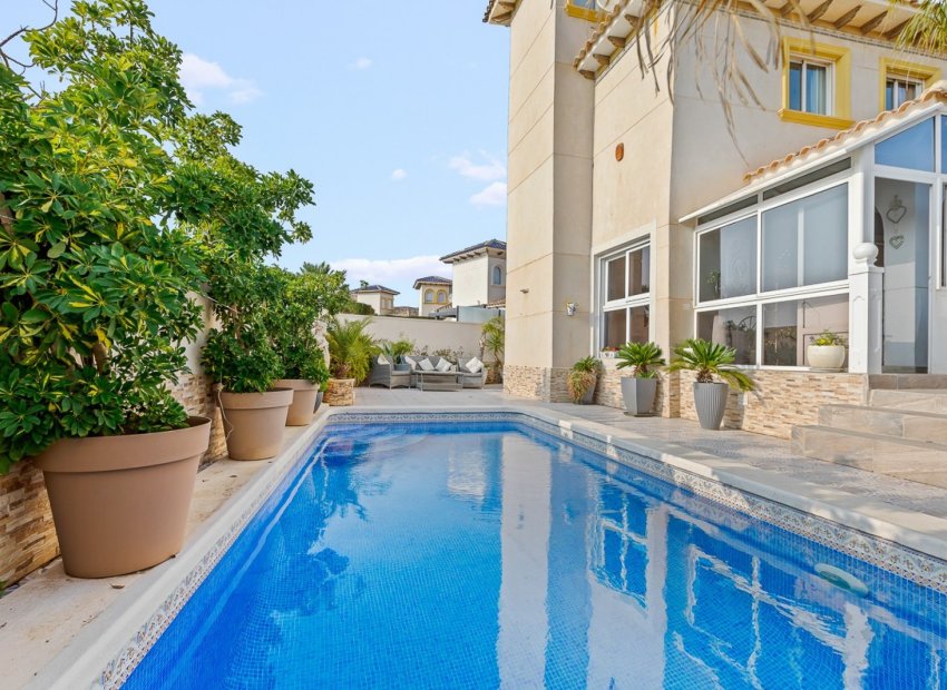 Resale - Villa * - Orihuela Costa - Playa Flamenca *