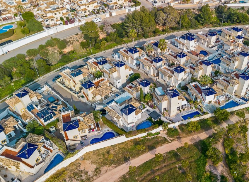 Resale - Villa * - Orihuela Costa - Playa Flamenca *