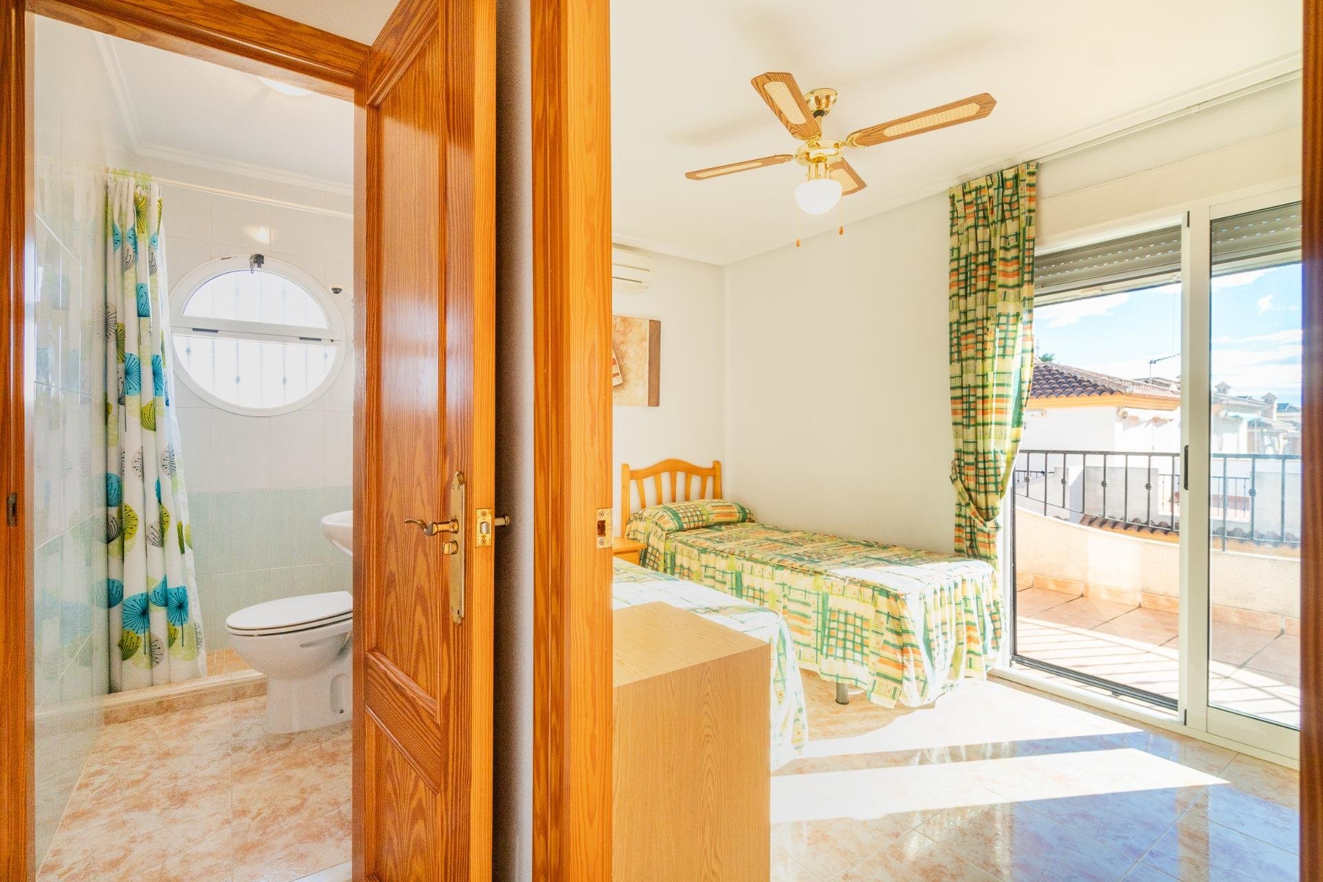 Resale - Villa * - Orihuela Costa - Playa Flamenca *