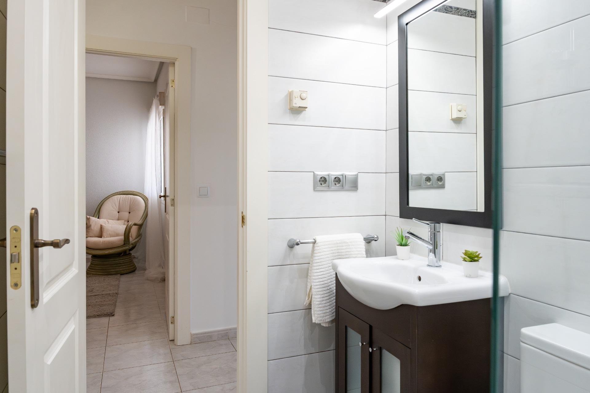 Resale - Villa * - Orihuela Costa * - Playa Flamenca *