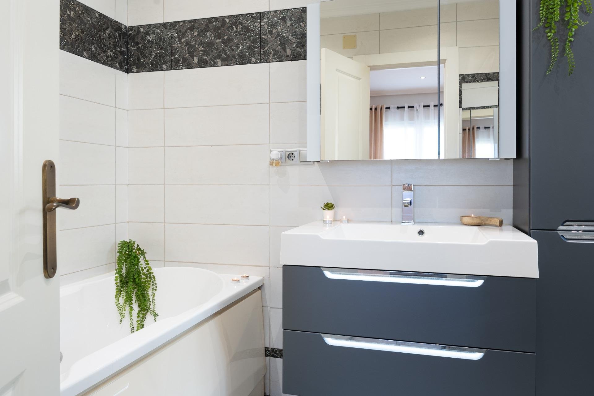 Resale - Villa * - Orihuela Costa * - Playa Flamenca *