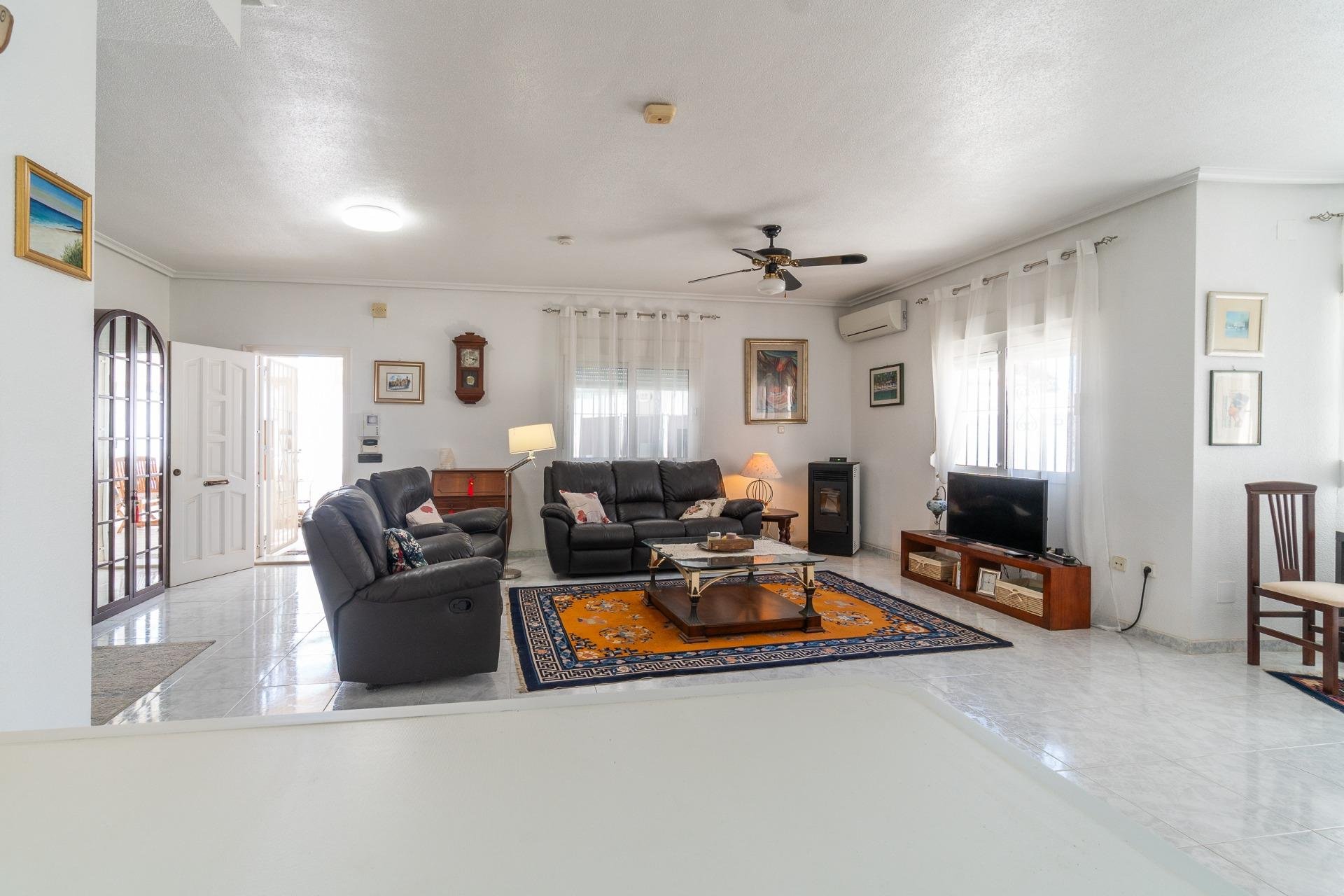 Resale - Villa * - Orihuela Costa * - Playa Flamenca *