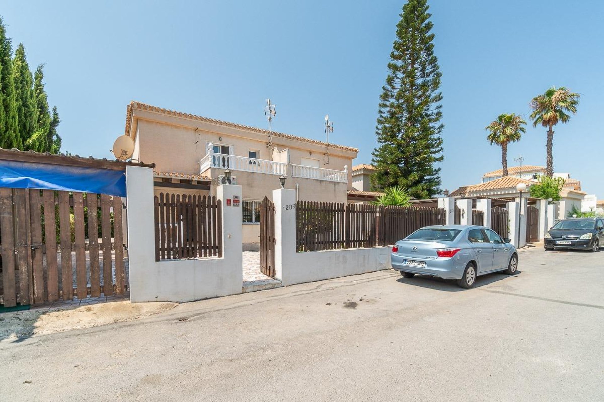 Resale - Villa * - Orihuela Costa * - Playa Flamenca *
