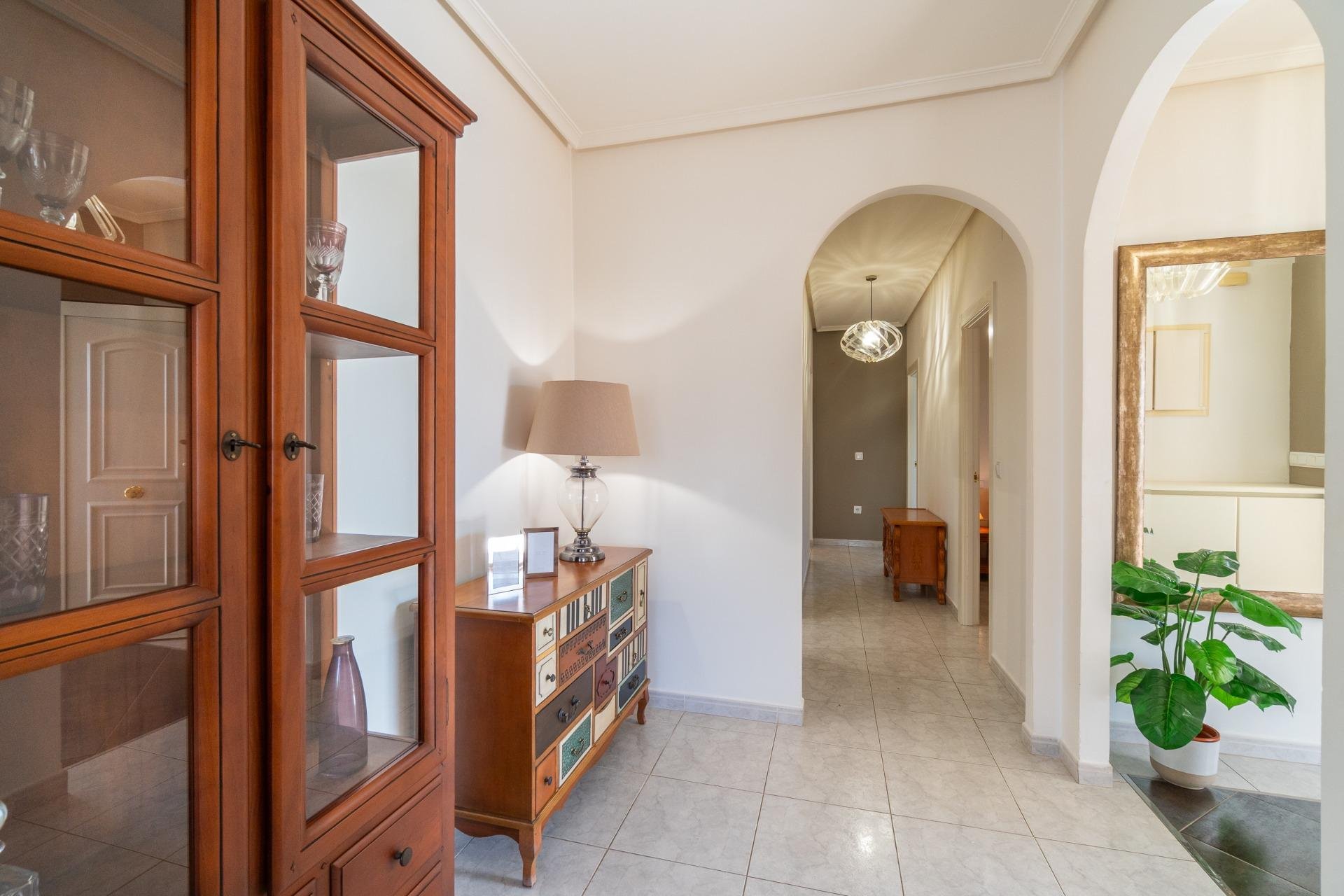 Resale - Villa * - Orihuela Costa * - Playa Flamenca *