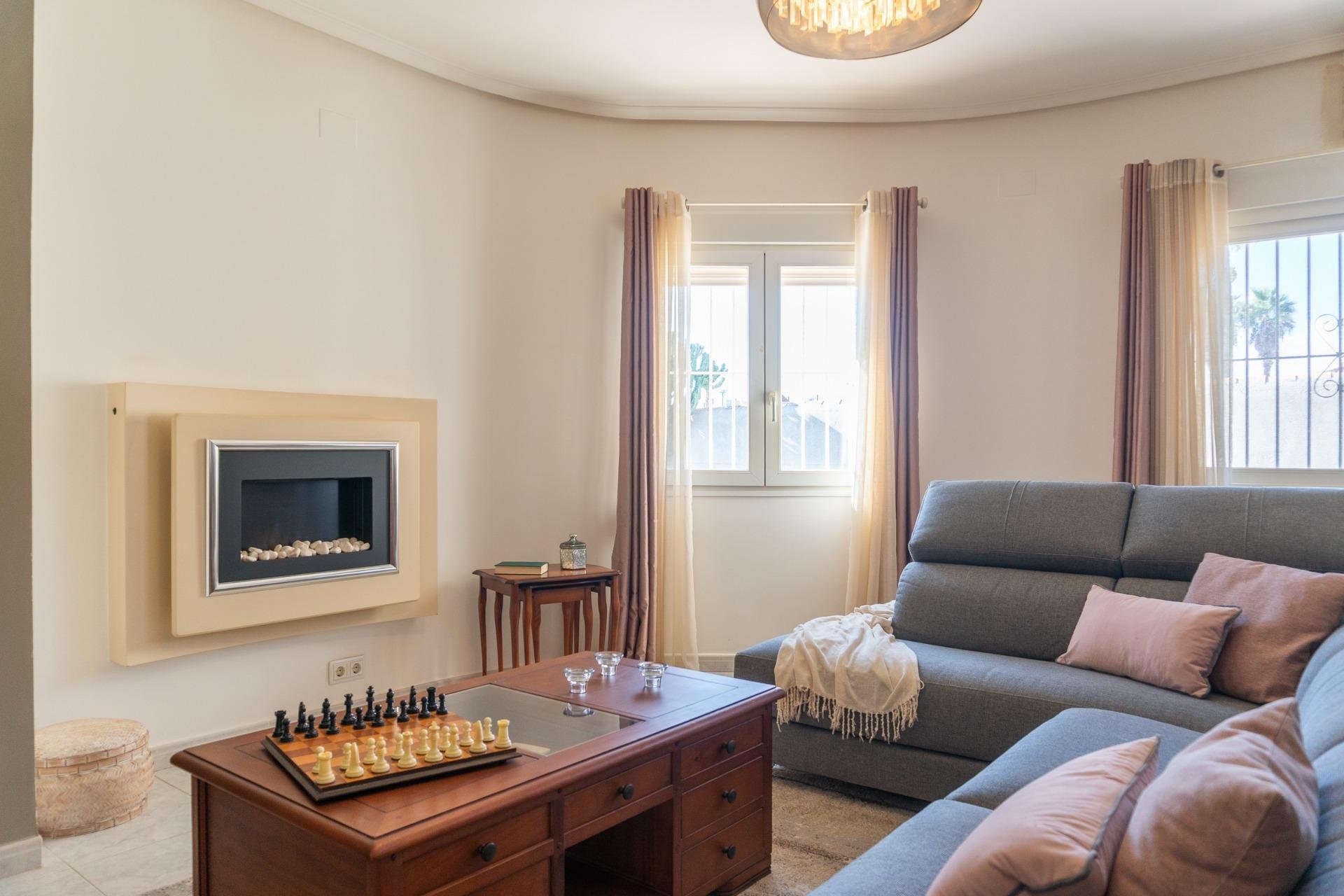 Resale - Villa * - Orihuela Costa * - Playa Flamenca *