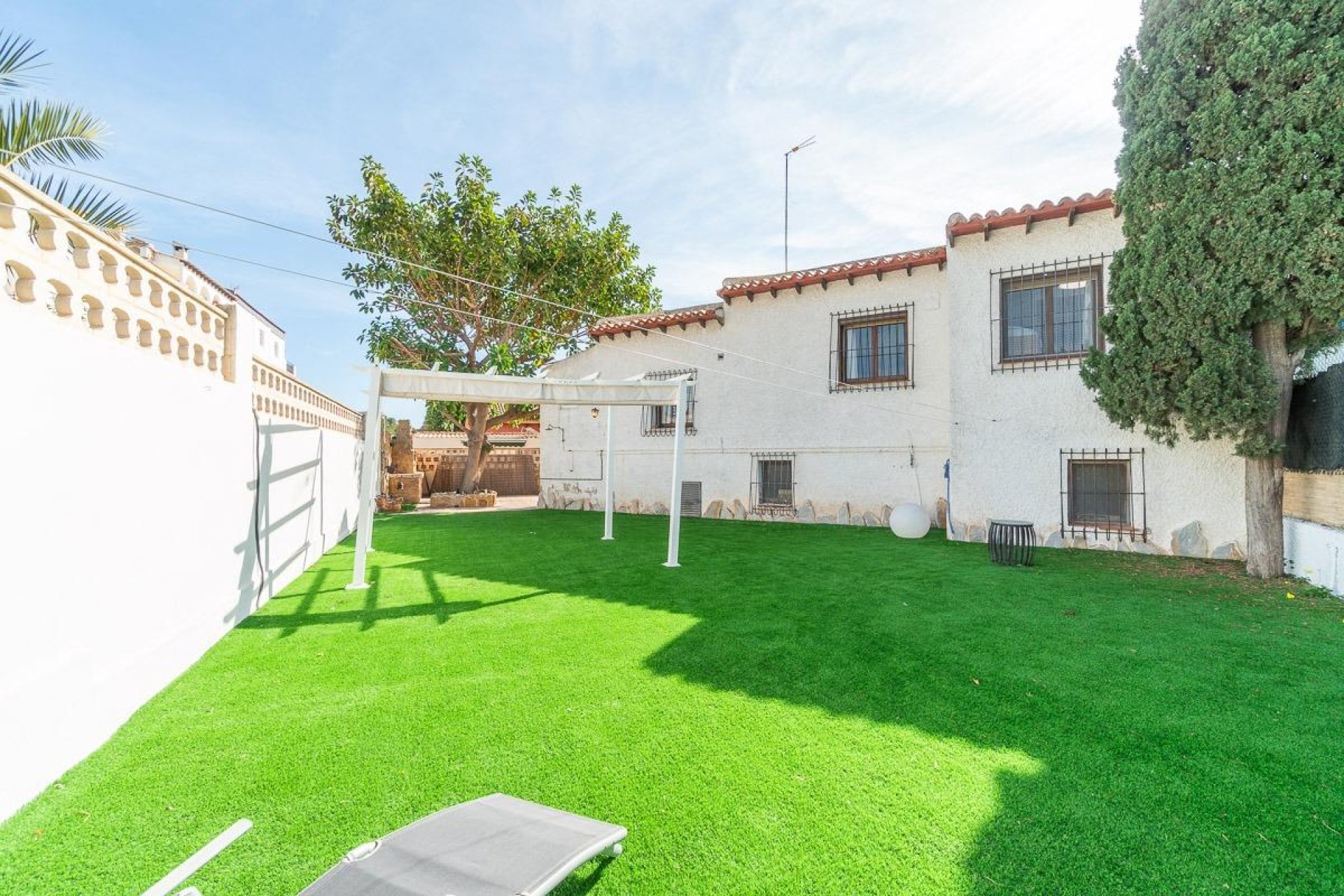 Resale - Villa - Orihuela Costa - Punta Prima