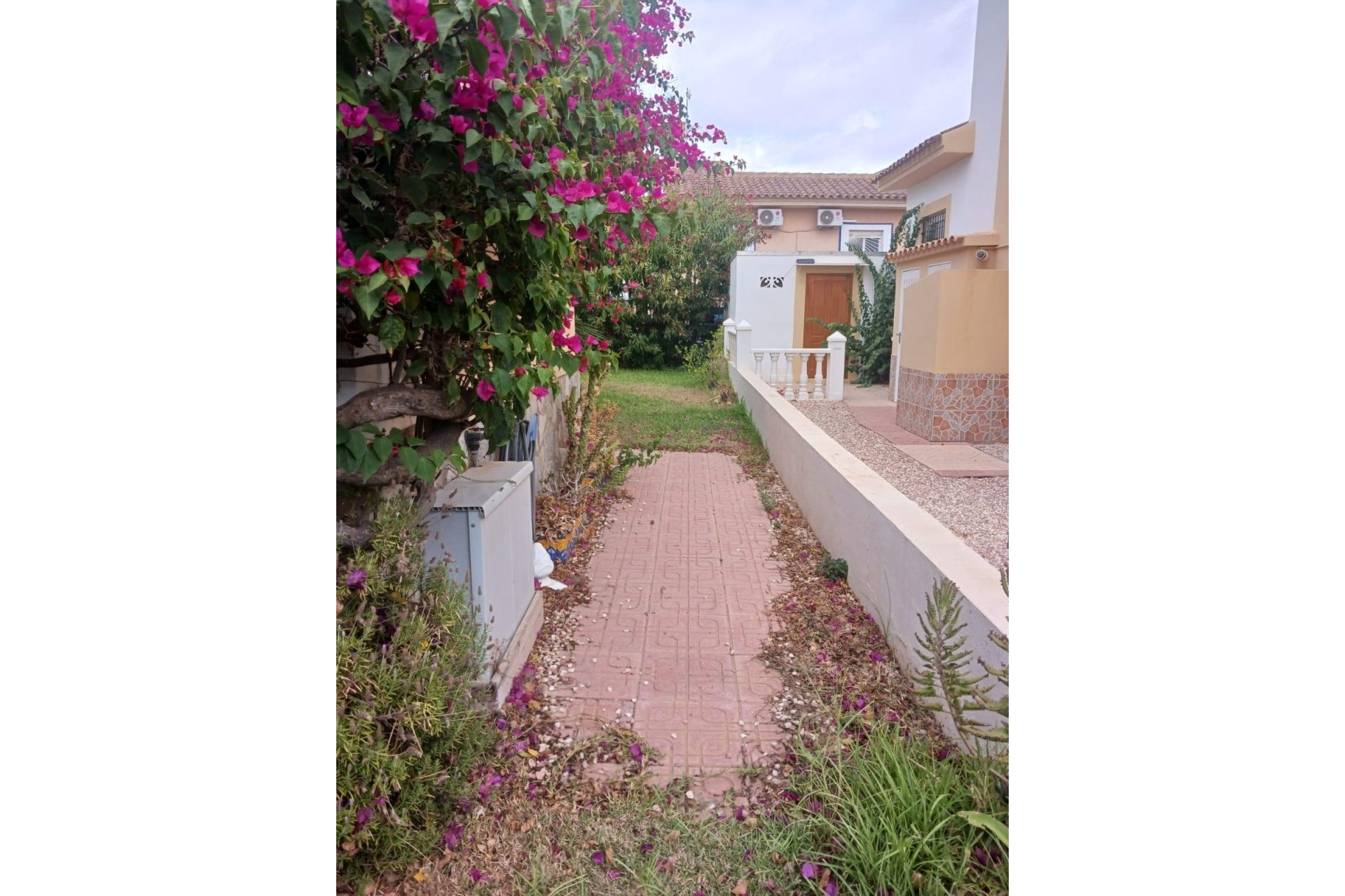 Resale - Villa - Orihuela Costa - Punta Prima