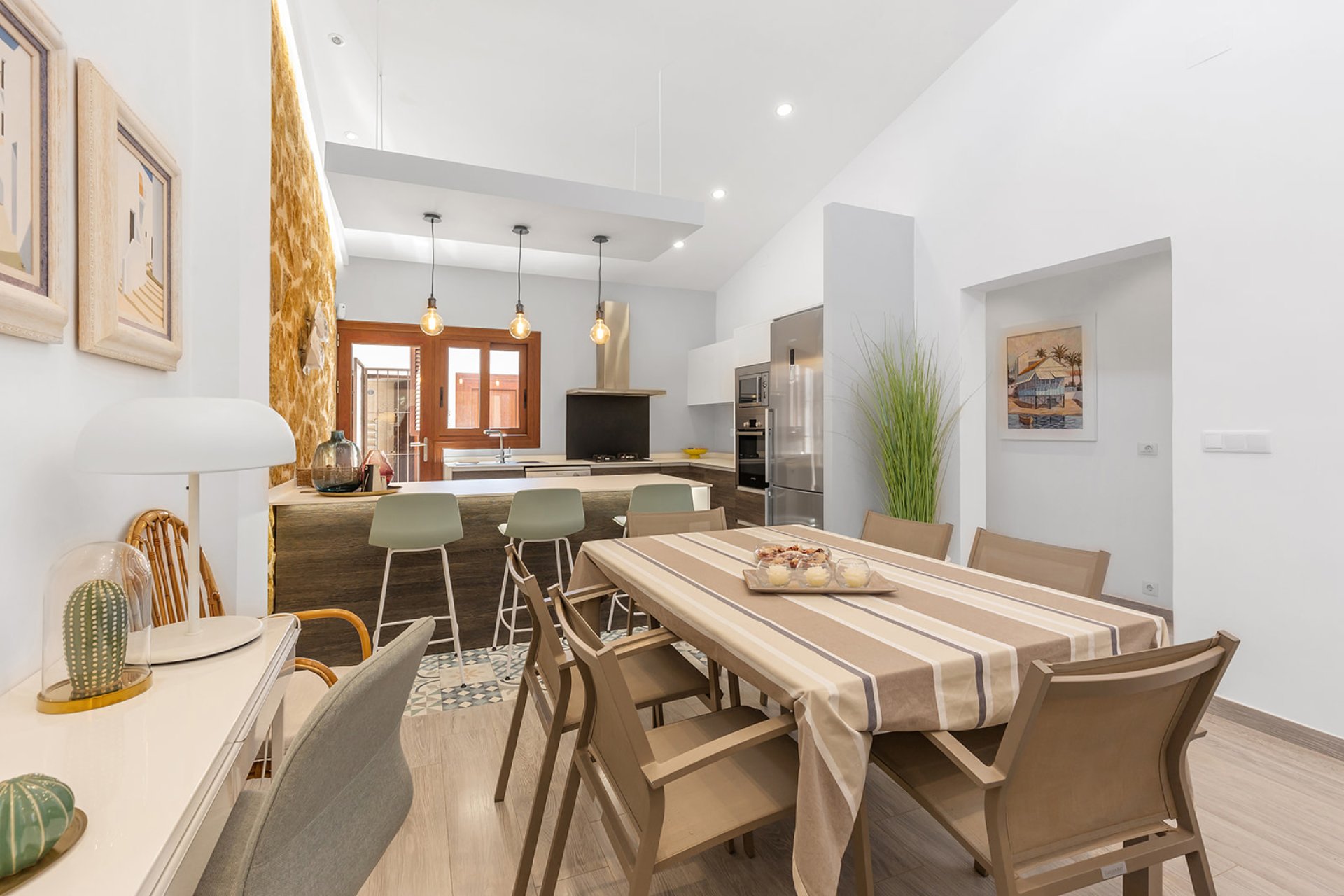 Resale - Villa * - Orihuela Costa - Punta Prima *