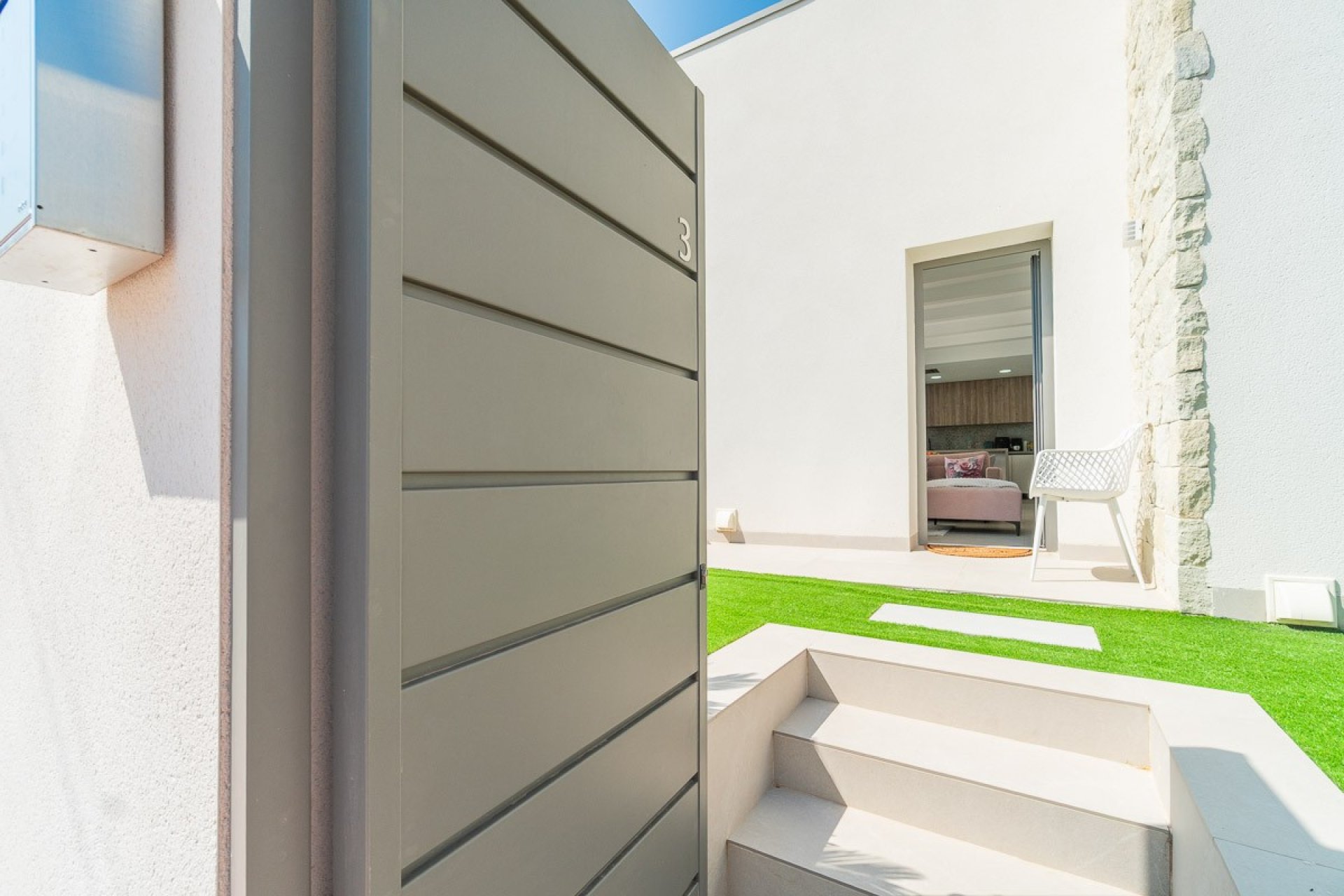 Resale - Villa * - Orihuela Costa * - Villamartin Golf