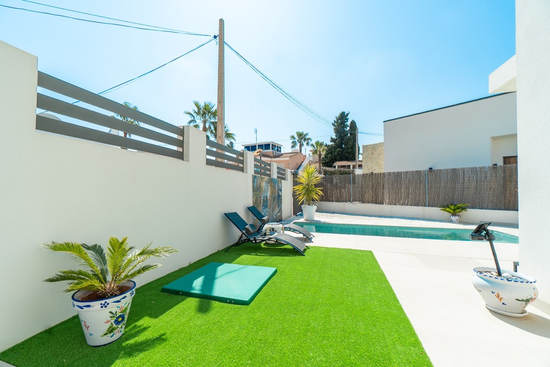 Resale - Villa * - Orihuela Costa * - Villamartin Golf