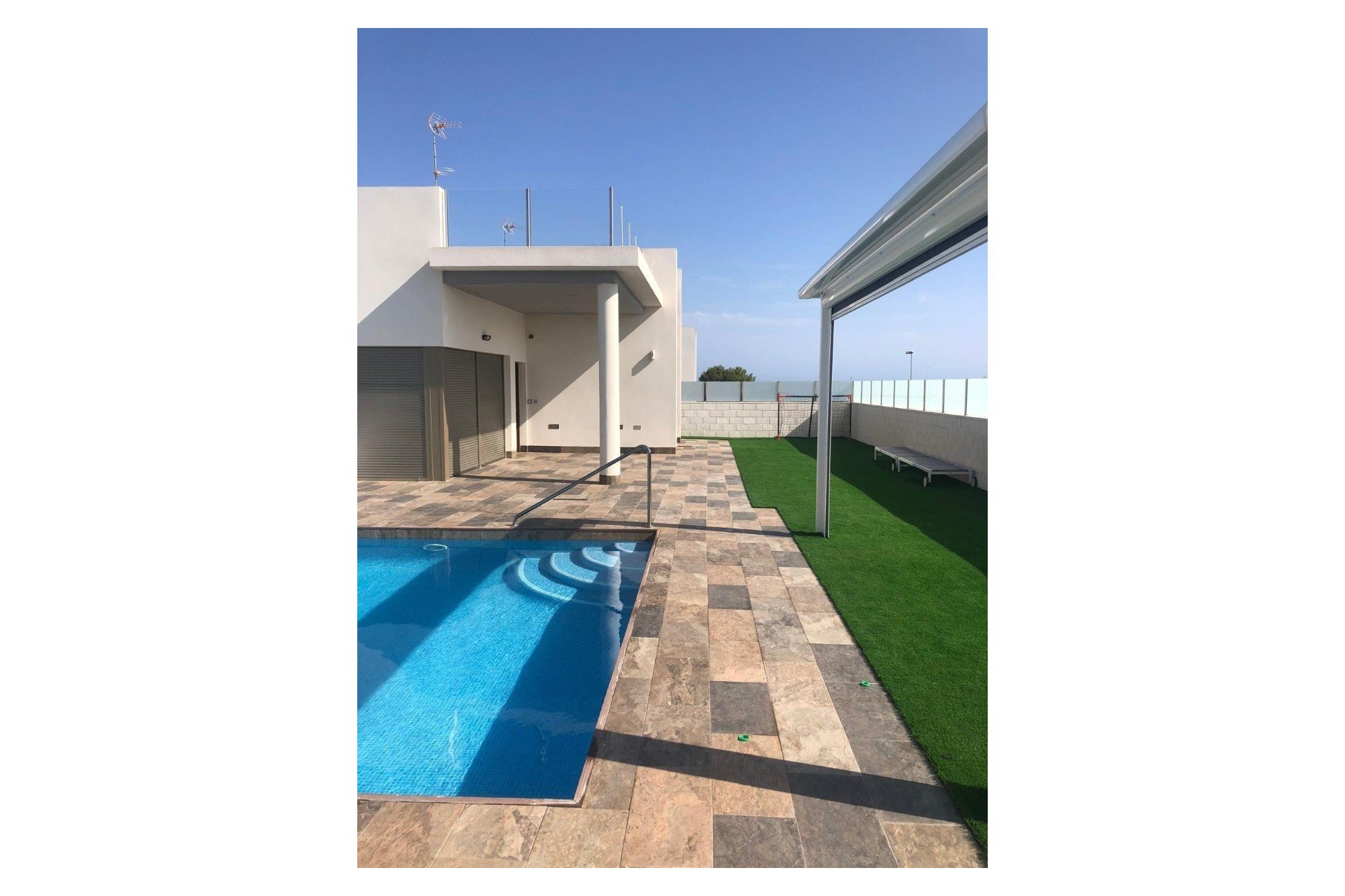 Resale - Villa - Orihuela Costa - Villamartín