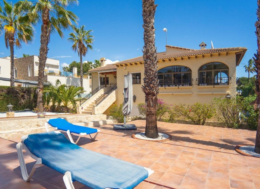 Resale - Villa - Orihuela Costa - Villamartín