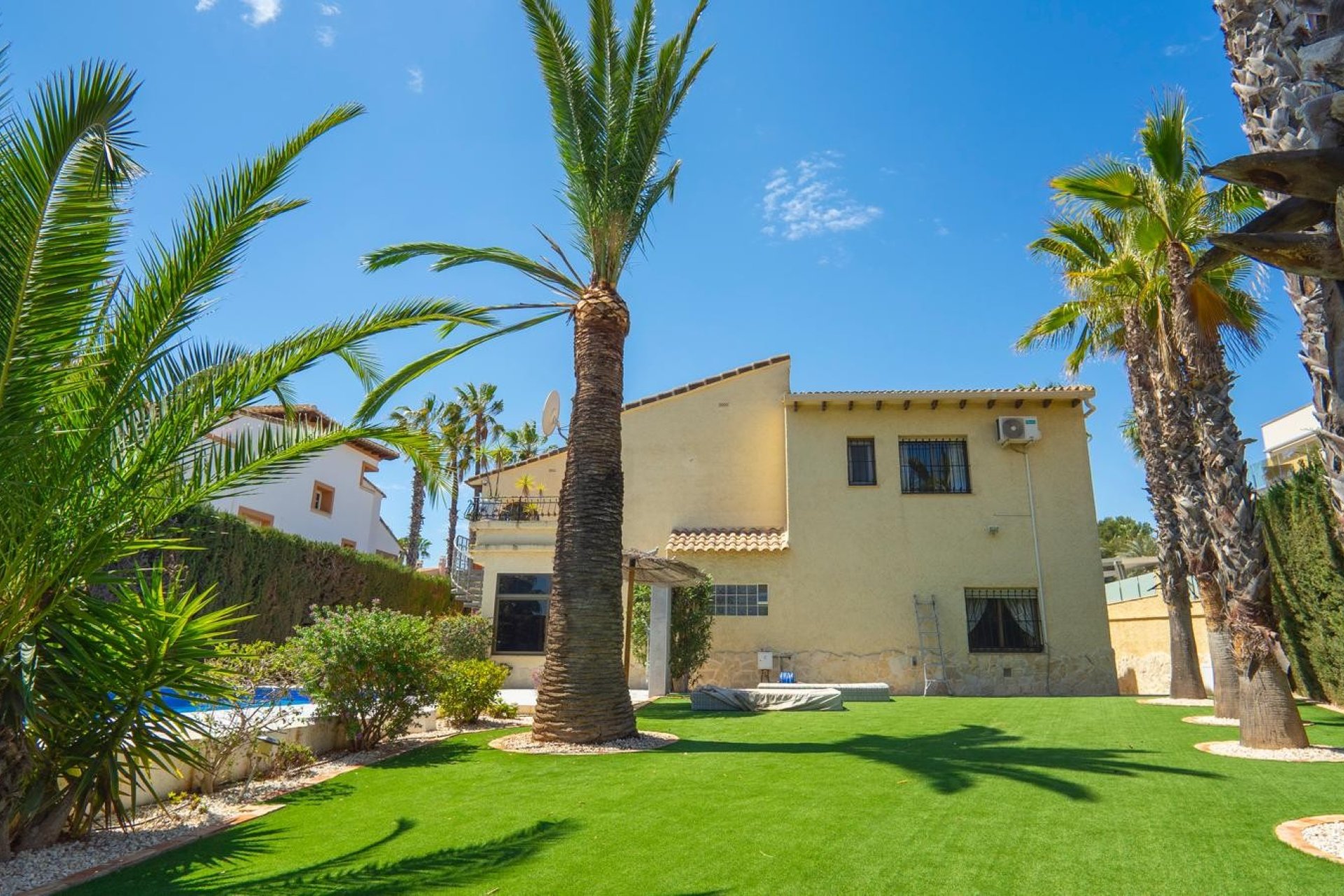 Resale - Villa - Orihuela Costa - Villamartín