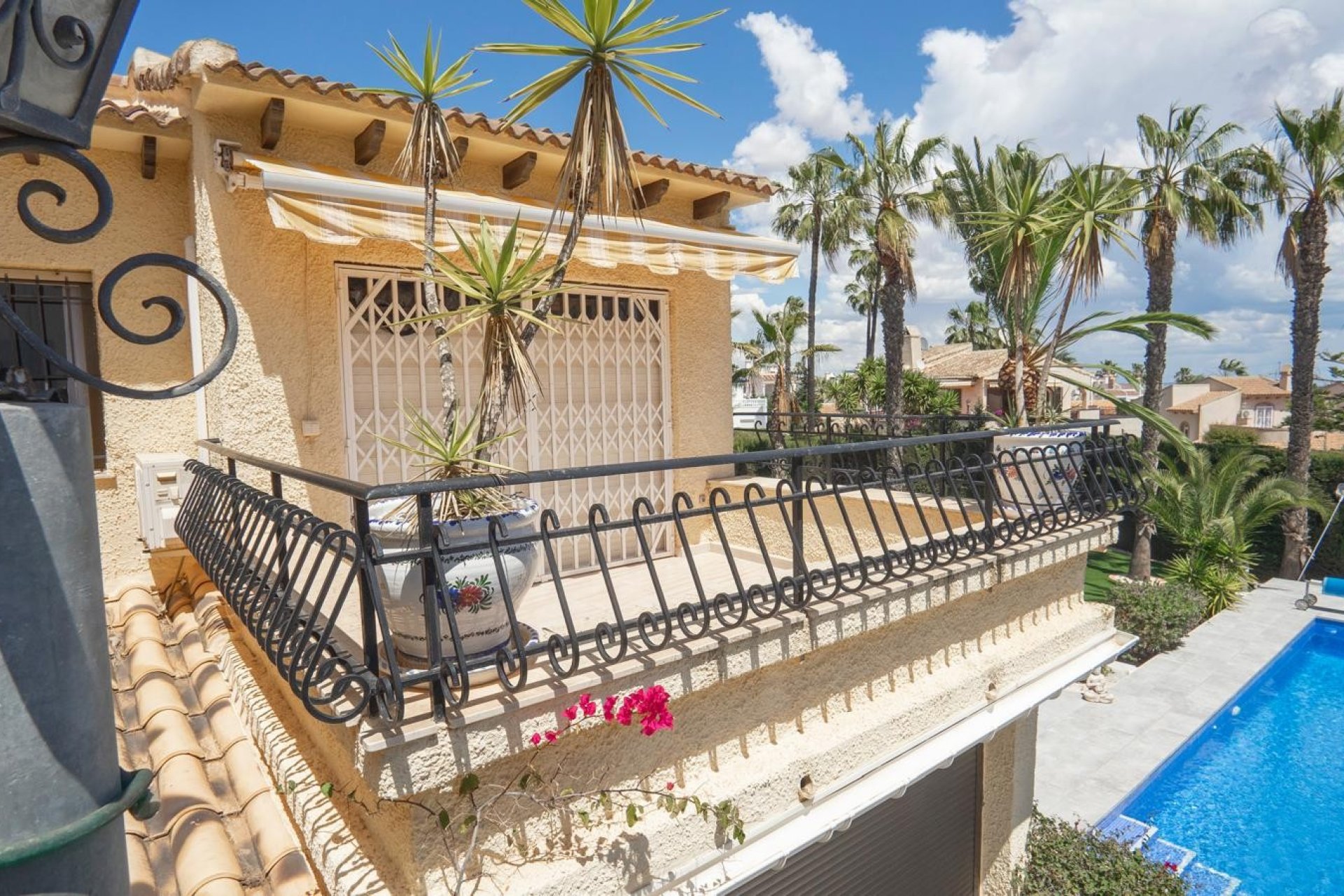 Resale - Villa - Orihuela Costa - Villamartín