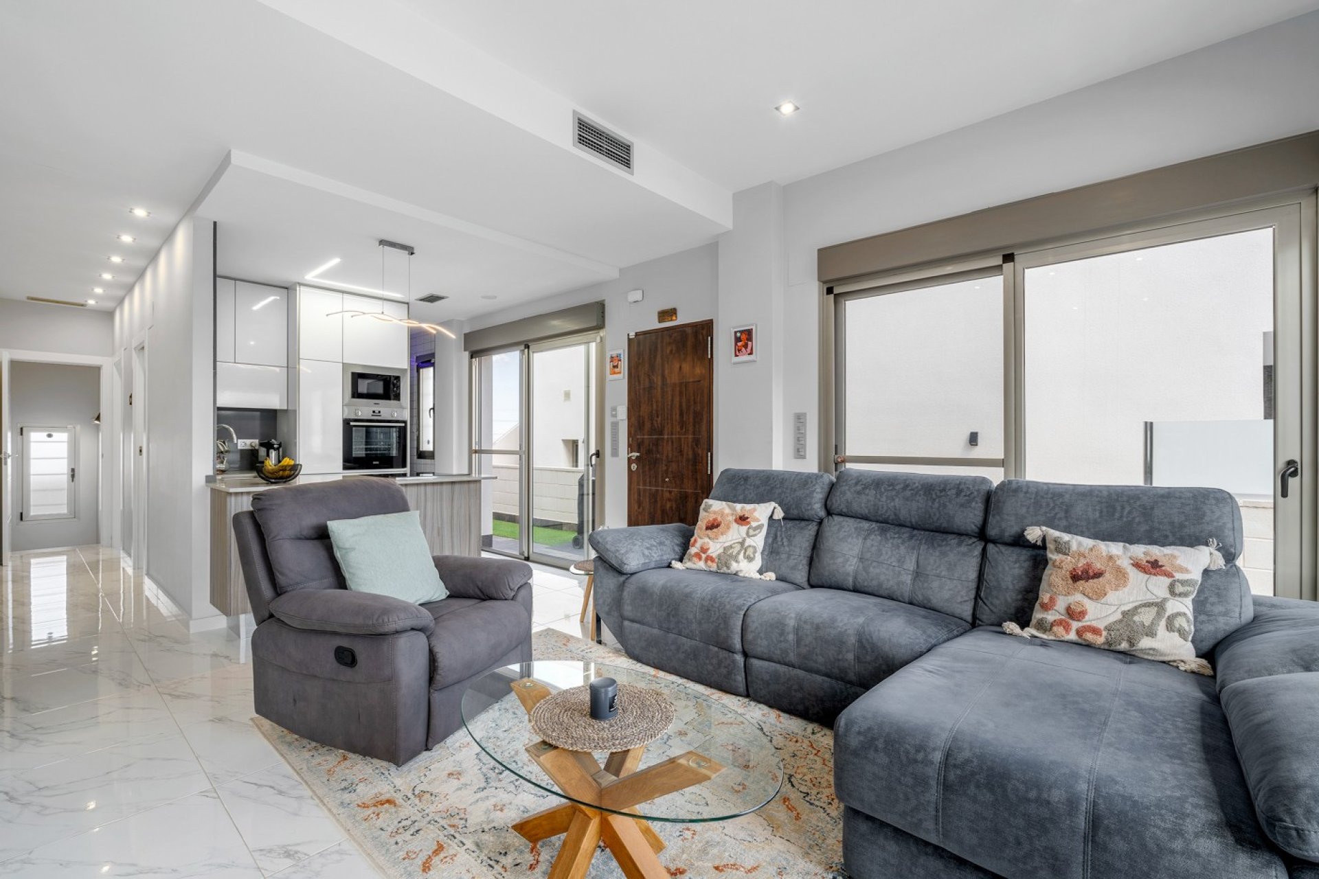 Resale - Villa * - Orihuela Costa - Villamartín * 