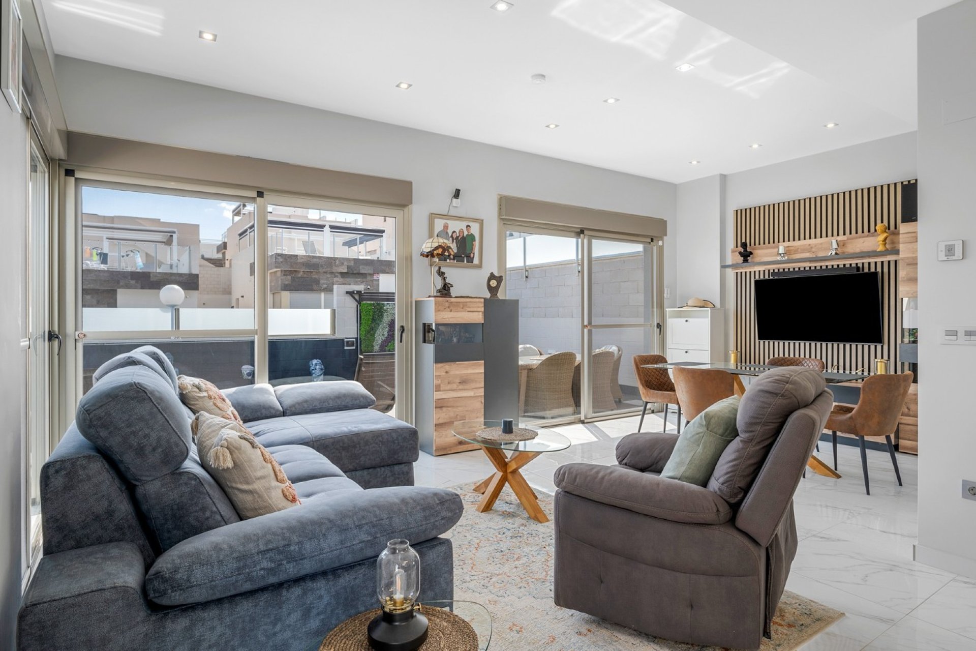 Resale - Villa * - Orihuela Costa - Villamartín * 