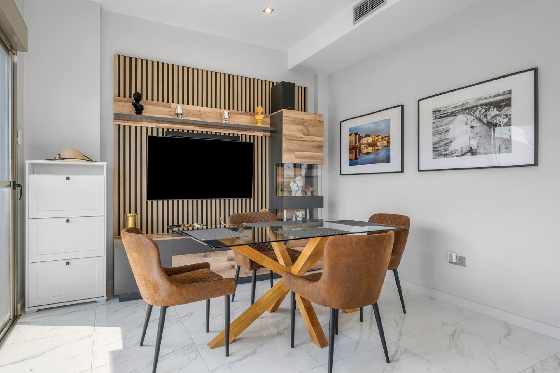 Resale - Villa * - Orihuela Costa - Villamartín * 