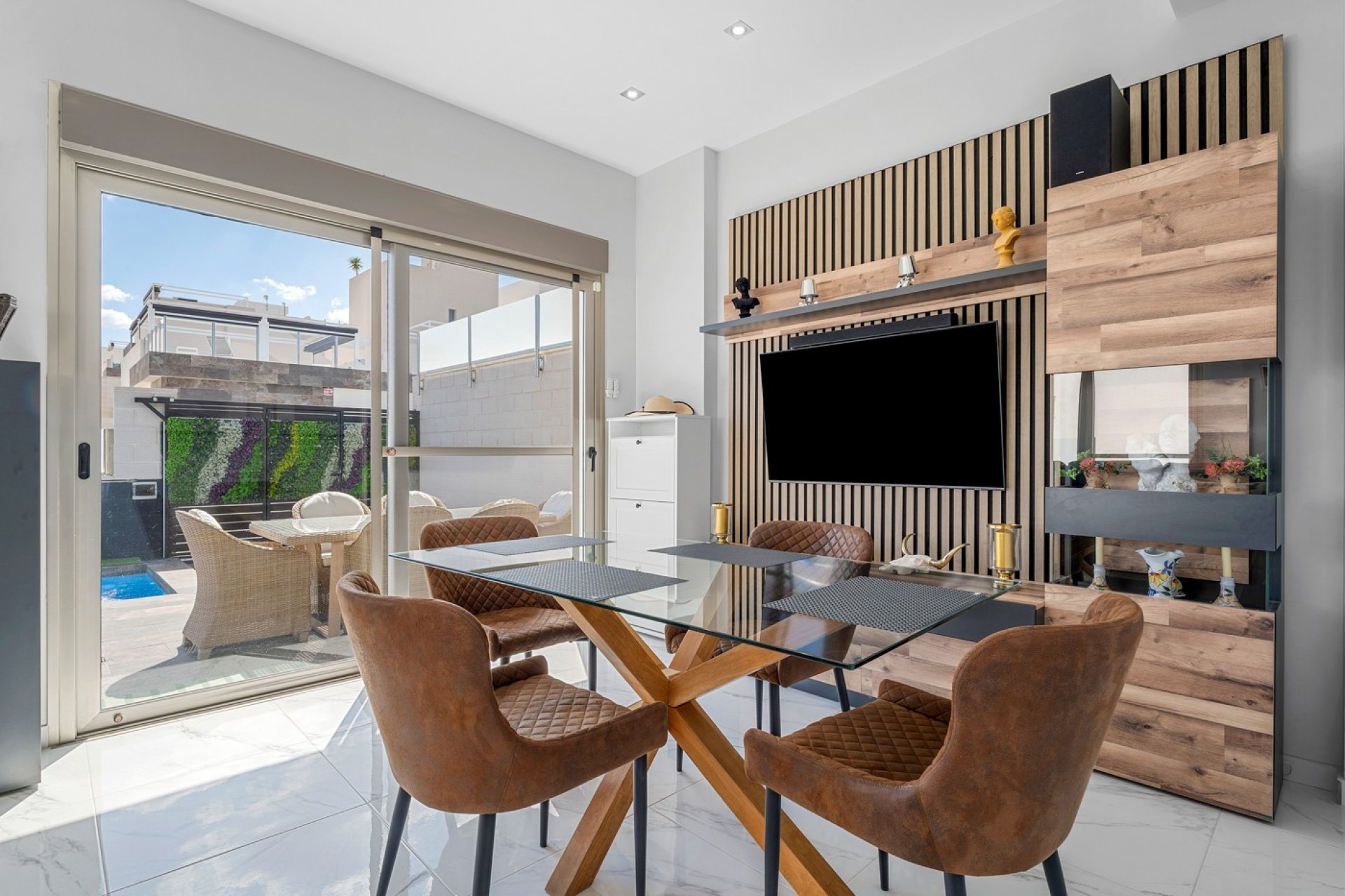 Resale - Villa * - Orihuela Costa - Villamartín * 