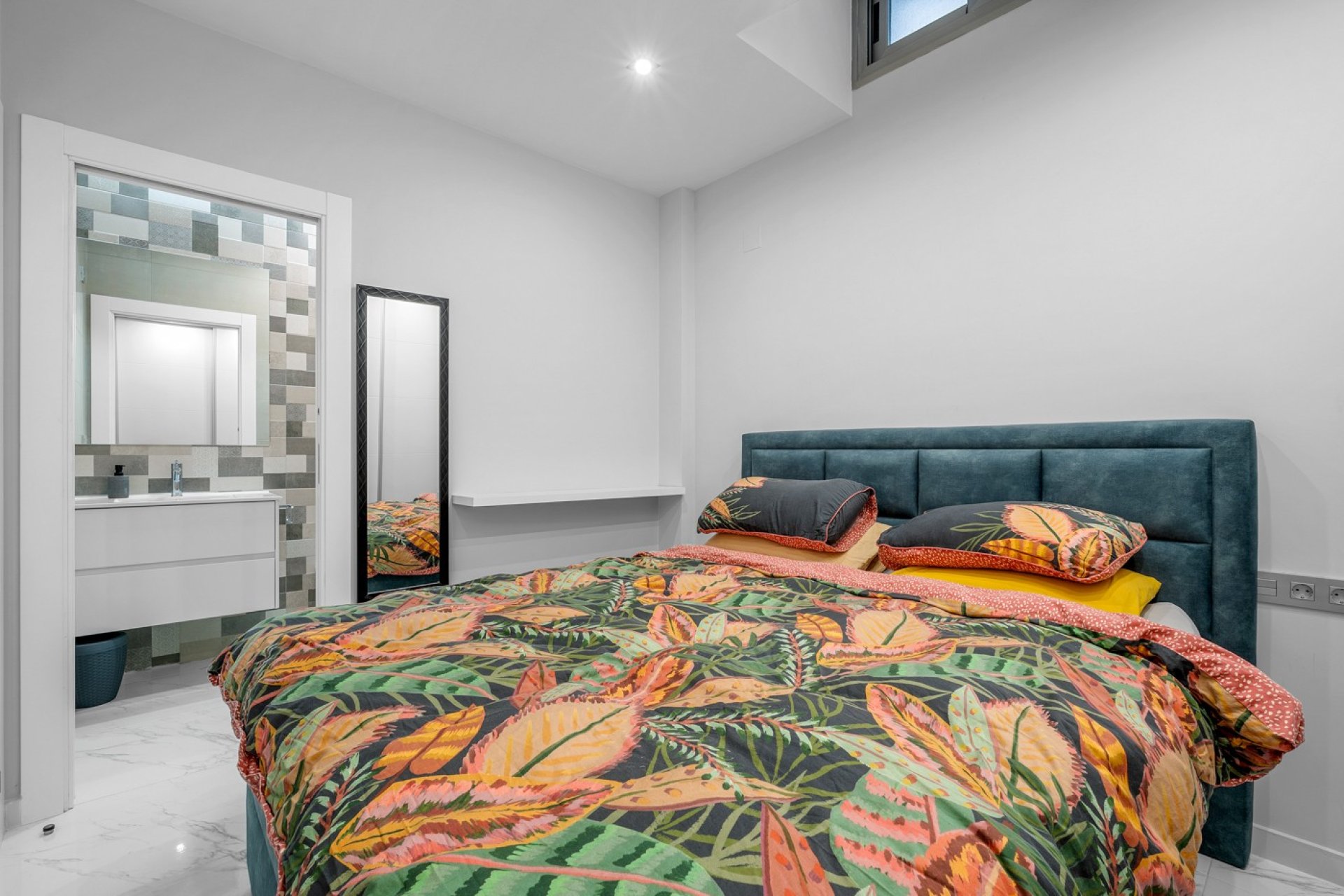 Resale - Villa * - Orihuela Costa - Villamartín * 