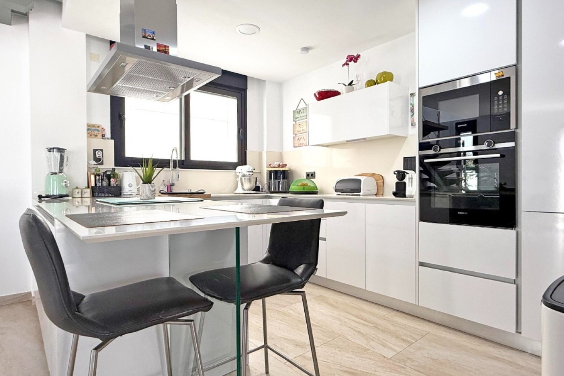 Resale - Villa * - Orihuela Costa - Villamartín * 