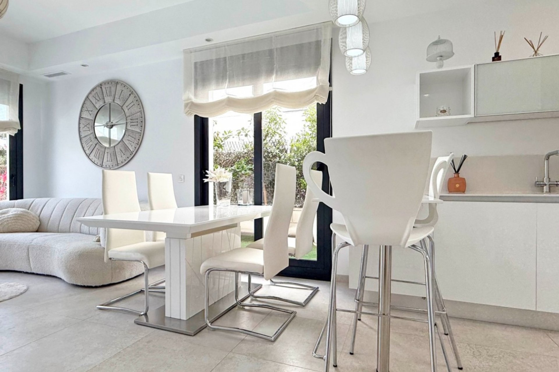 Resale - Villa * - Orihuela Costa - Villamartín * 