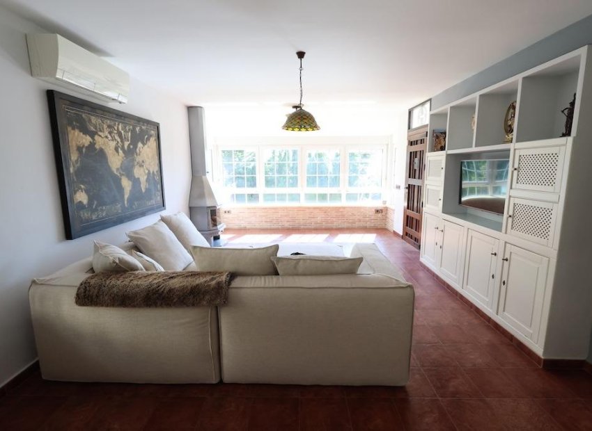 Resale - Villa * - Orihuela Costa - Villamartín * 